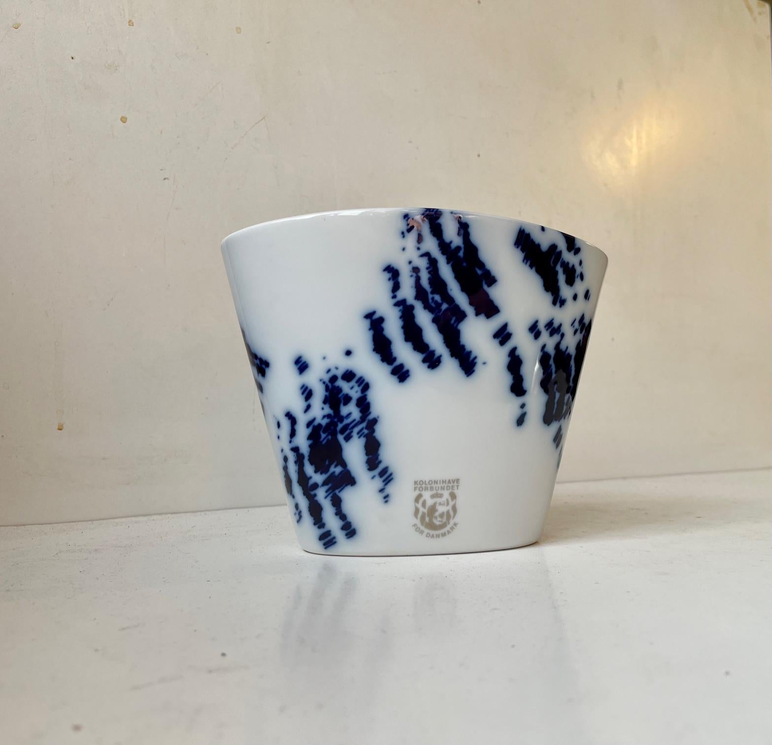 Blue and White Porcelain Vase by Ivan Weiss for Royal Copenhagen, 1980s For Sale 3