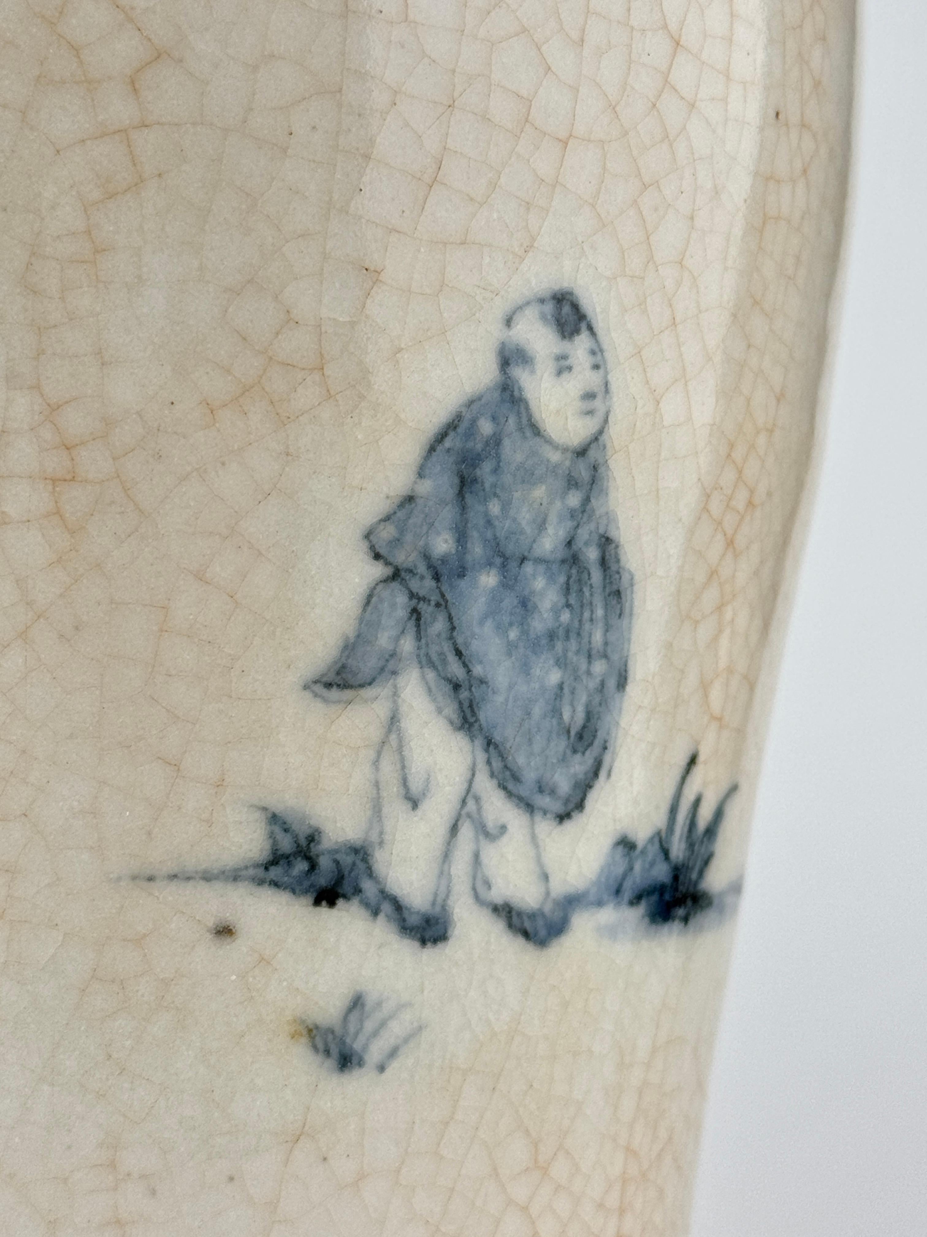 Asia orientale Vaso in porcellana blu e bianca con figure, 19-20° secolo in vendita