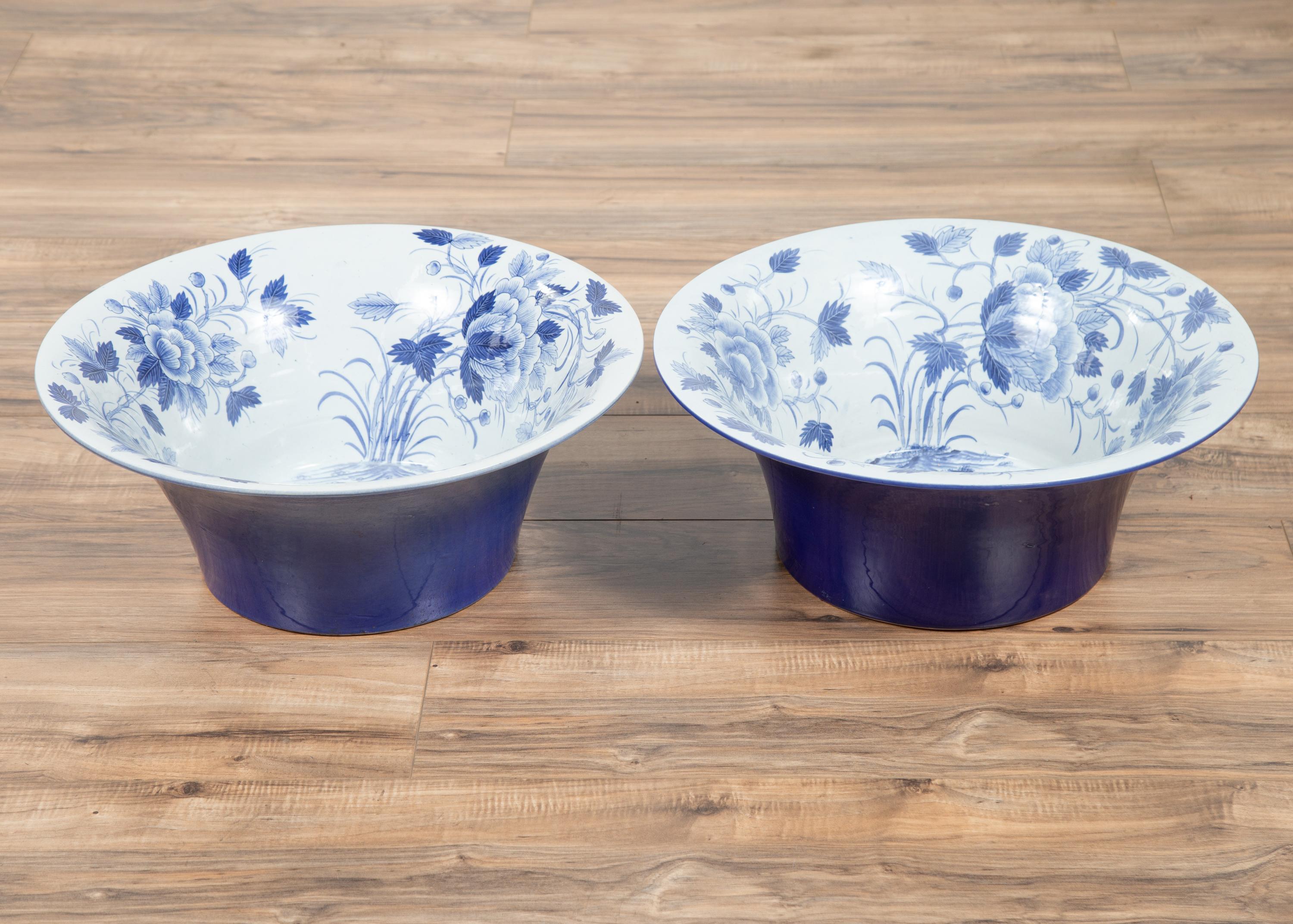 Blue and White Porcelain Wash Basin with Cobalt Blue Patina and Floral Motifs For Sale 4