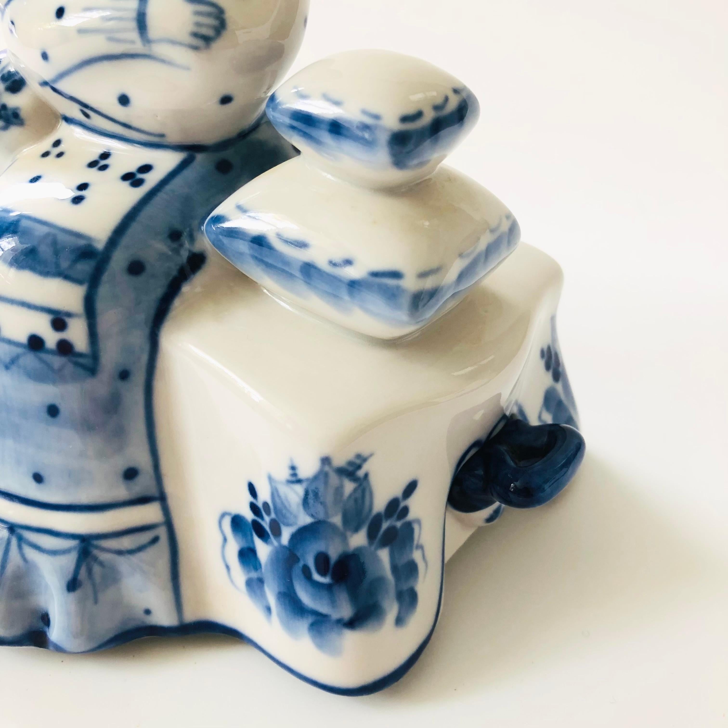 Blue and White Porcelain Woman Butter Dish 1