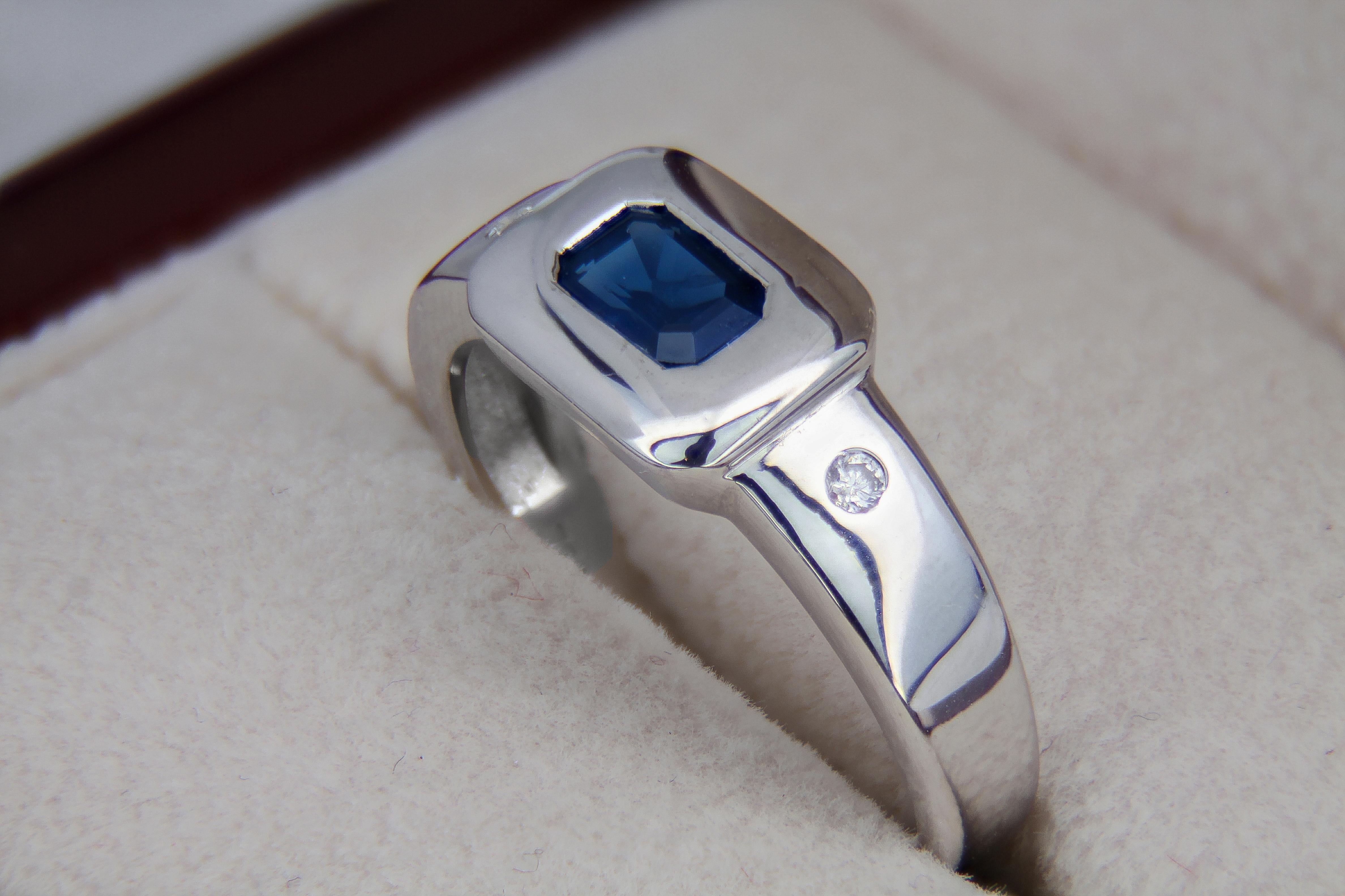 For Sale:  Blue and White Sapphires 14k Gold Ring, Blue Sapphire Ring, Sapphire Gold Ring 7