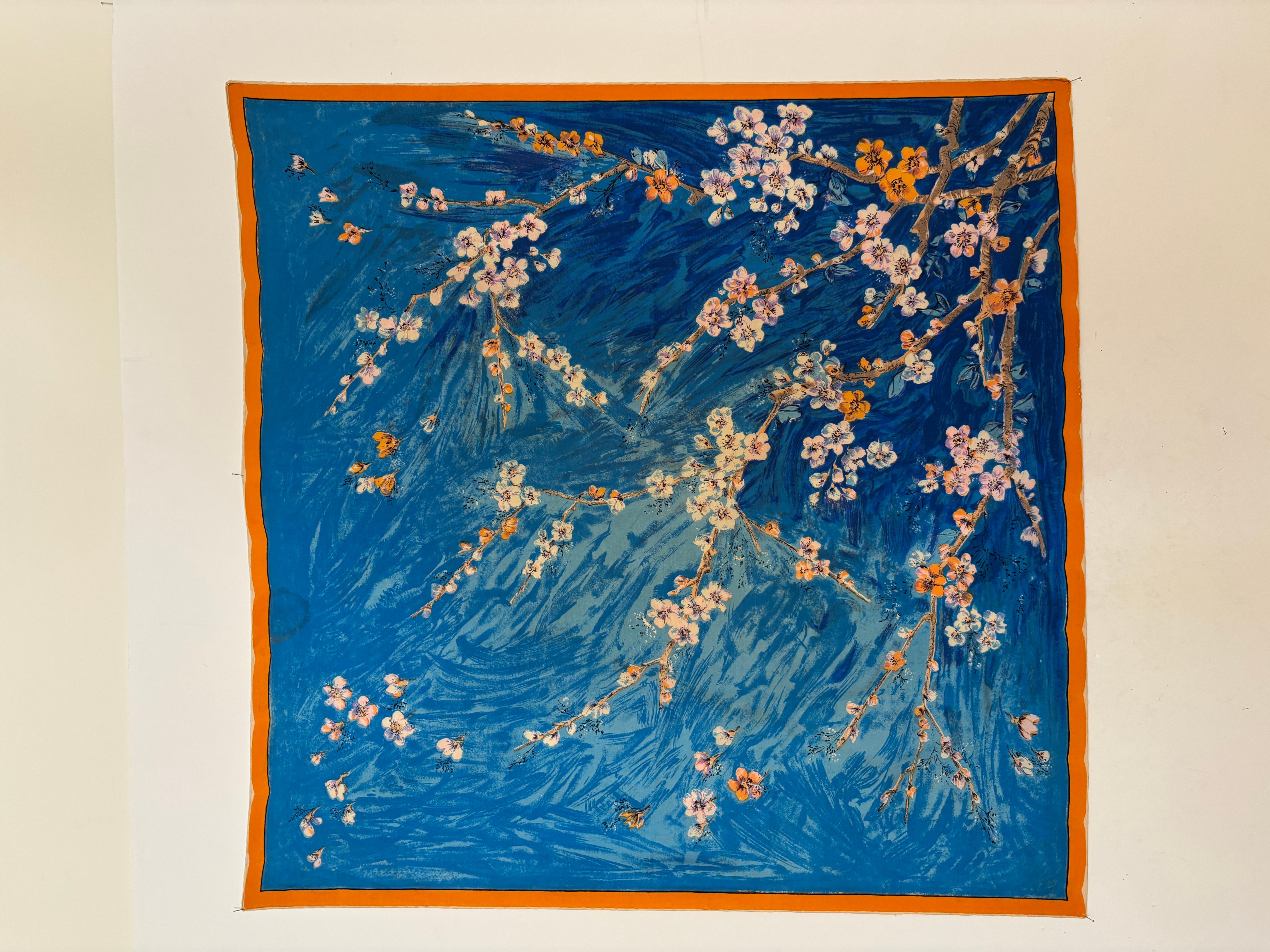 Sciarpa di seta blu e bianca con l'iconico dipinto di Vincent van Gogh sui fiori di mandorlo in vendita 12