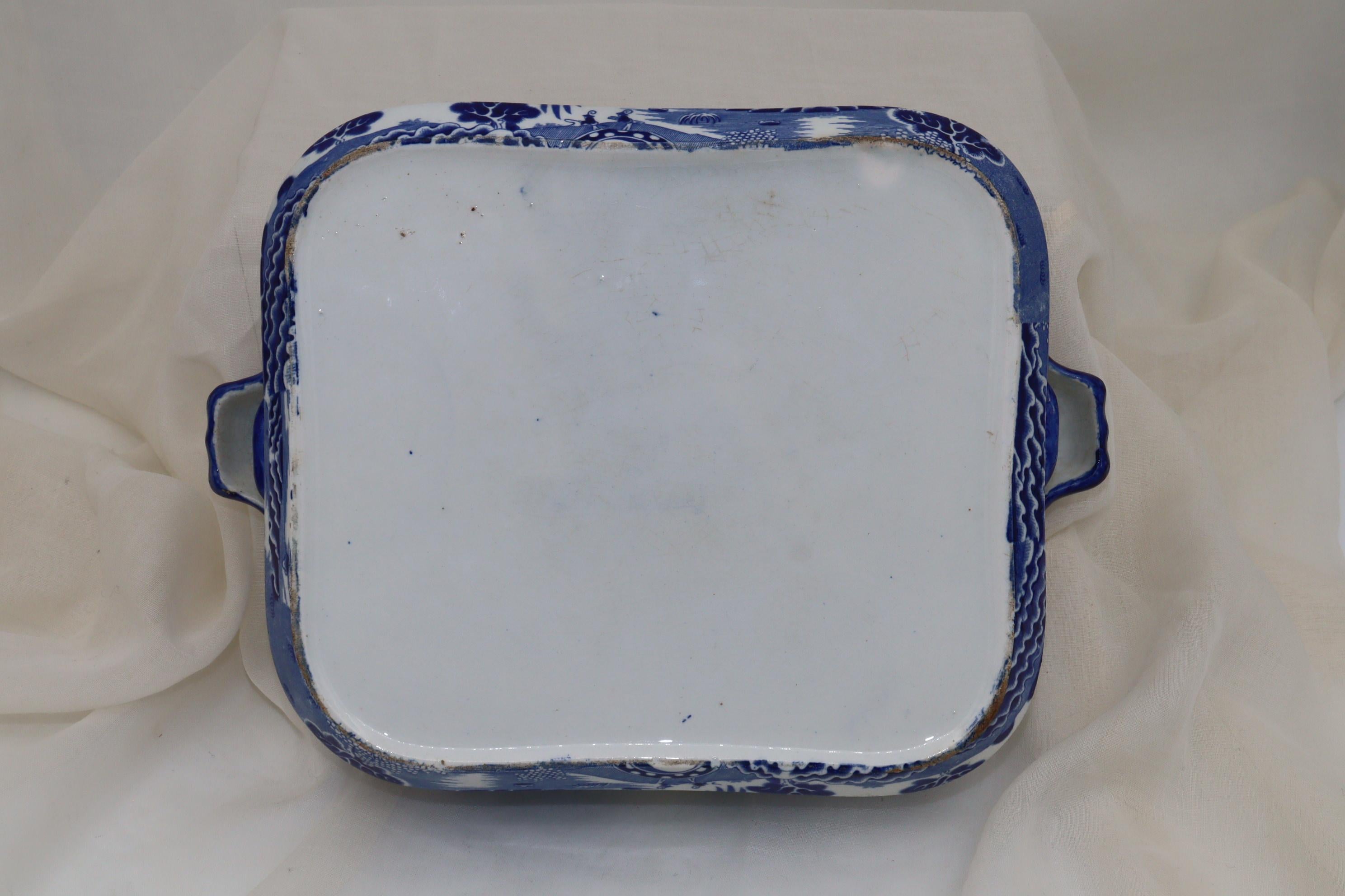Blue and white tureen att. to Turner's of Lane End For Sale 3