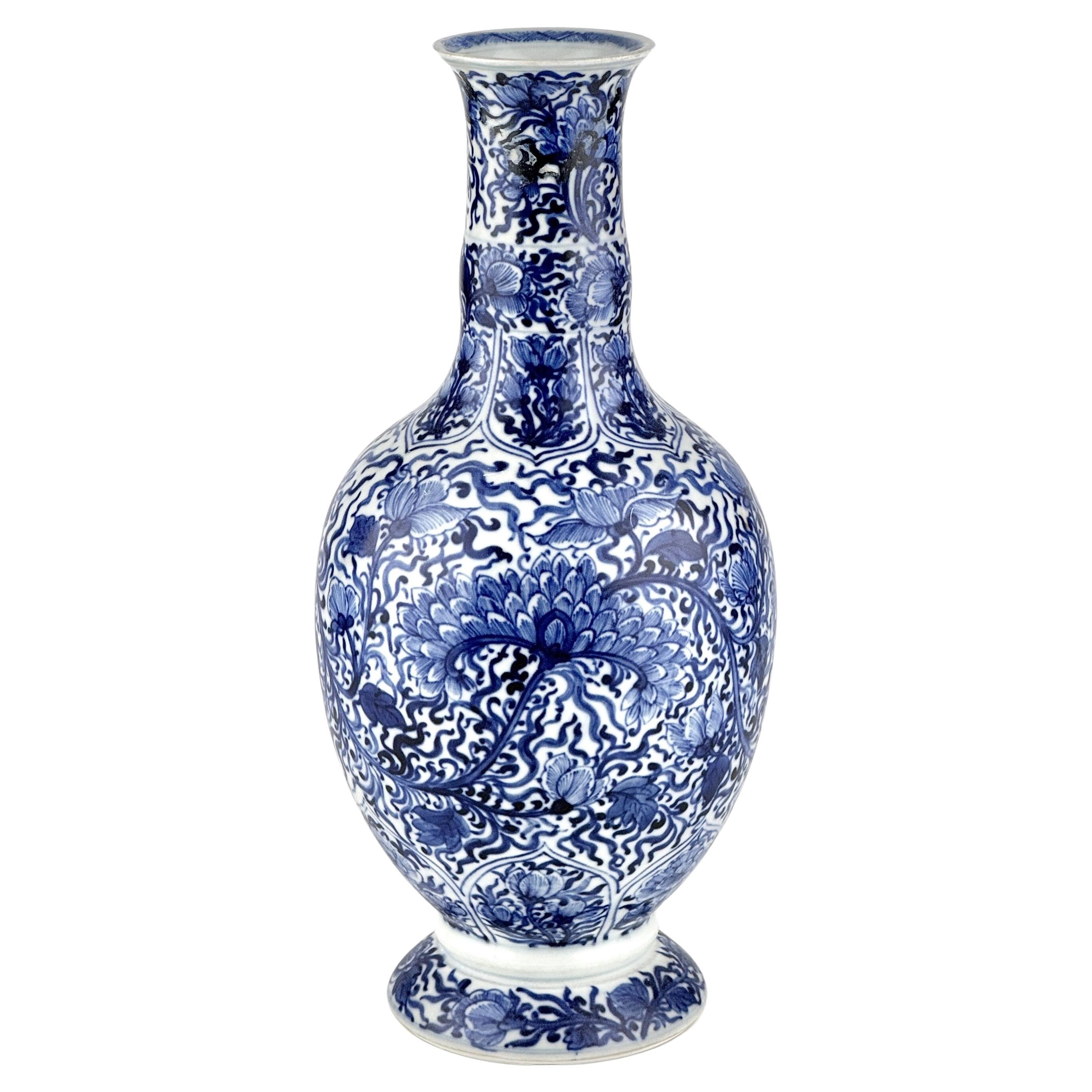 Blue and White Vase from Vung Tau Ship, Qing Dynasty Kangxi Era, Circa 1690