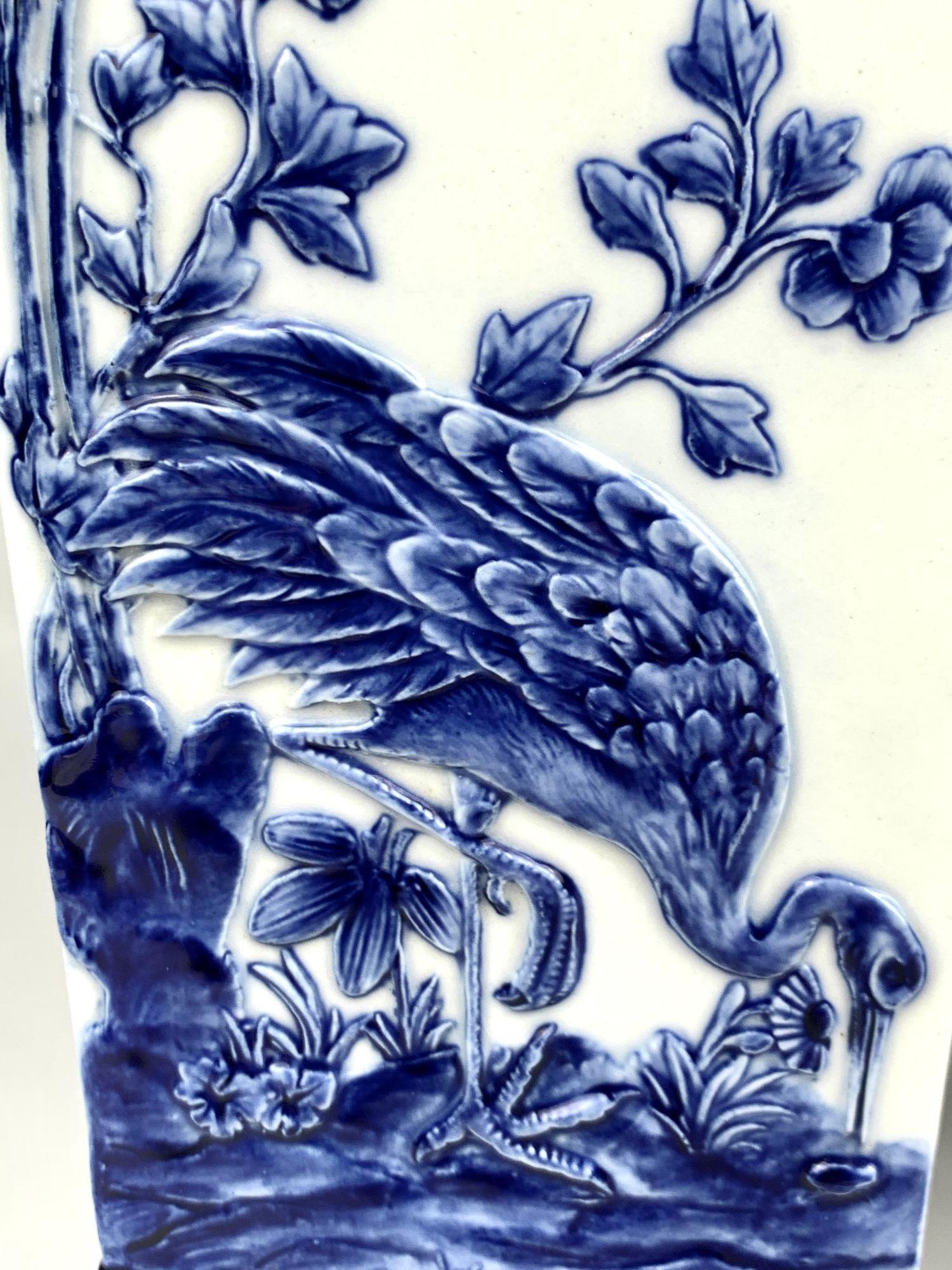 Vasi in porcellana blu e bianca Worcester Inghilterra Periodo Estetico Circa 1870 In condizioni ottime in vendita a Katonah, NY