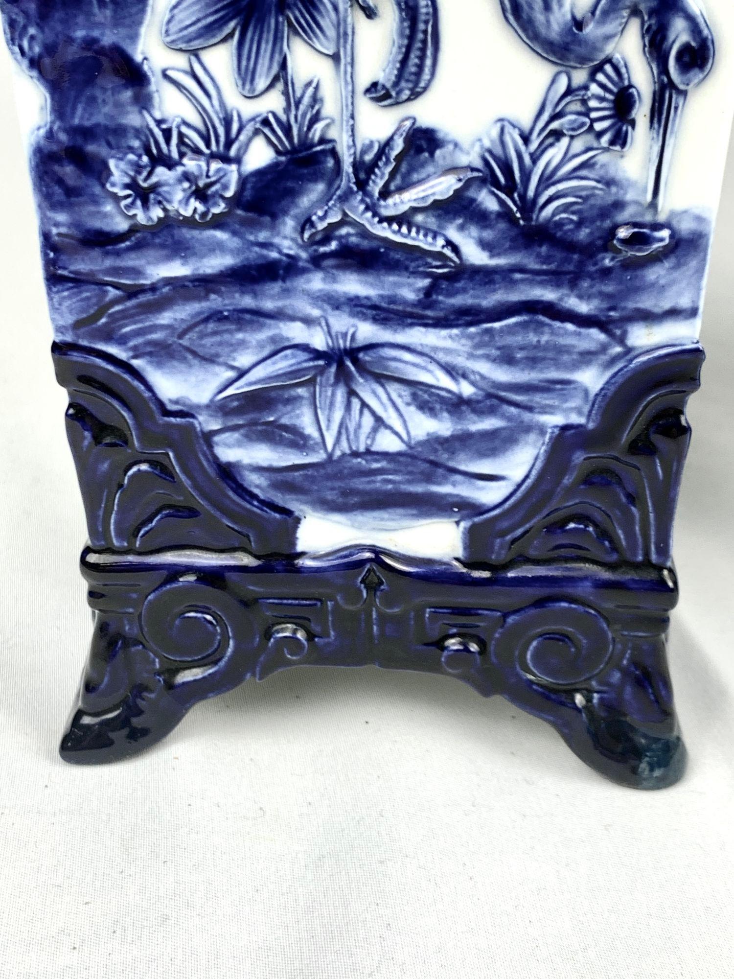 Vasi in porcellana blu e bianca Worcester Inghilterra Periodo Estetico Circa 1870 in vendita 1