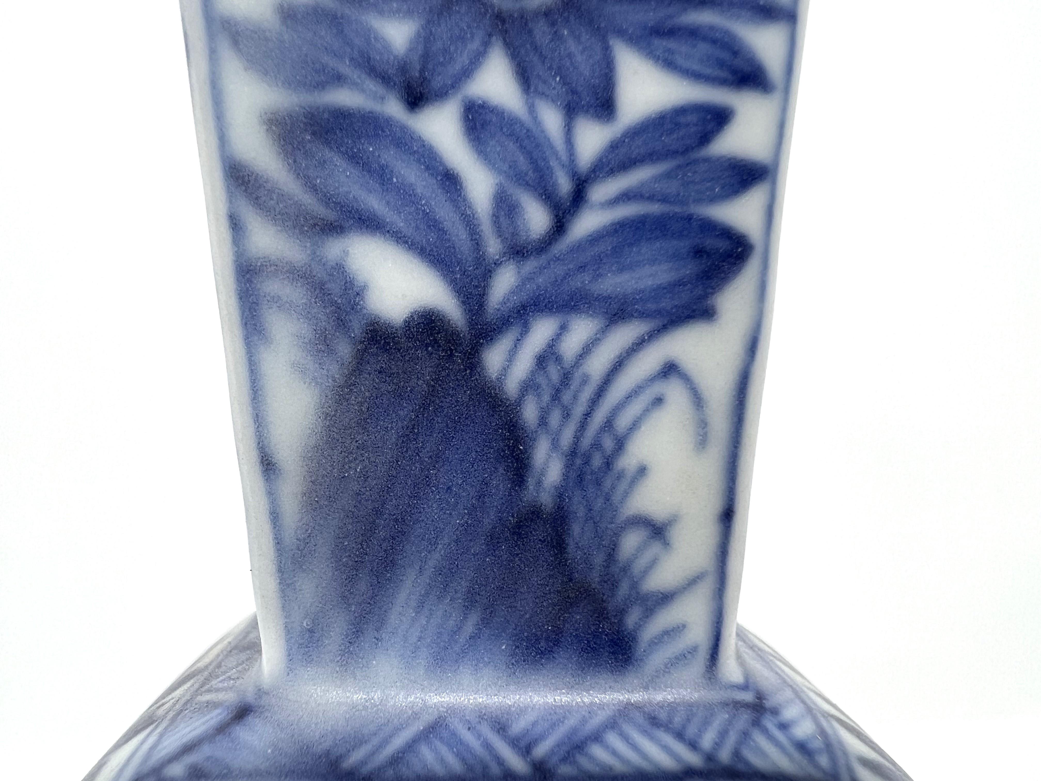 Chinoiserie Blue and white Yanyan Vase, Qing Dynasty, Kangxi Era, Circa 1690