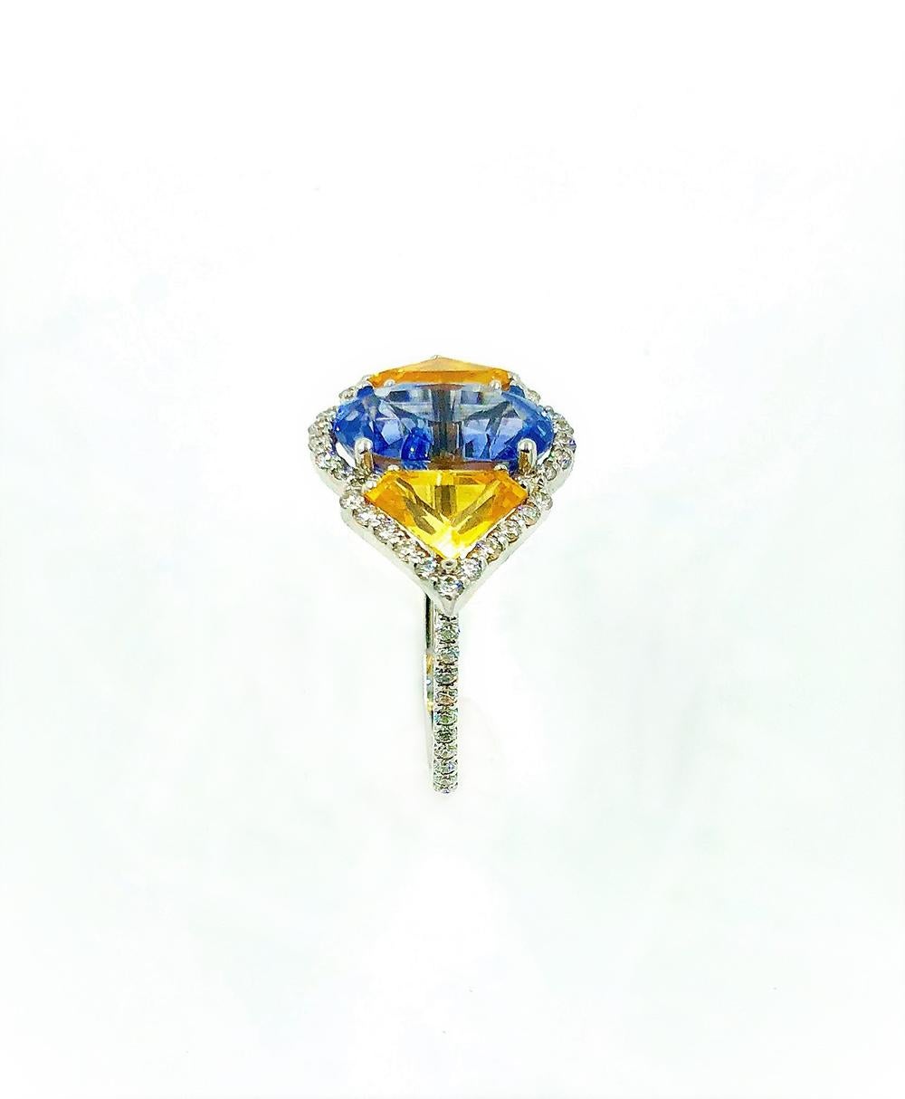 Contemporary Ceylon Blue and Yellow Sapphire Diamond Gold Cocktail Ring Weighing 8.26 Carat