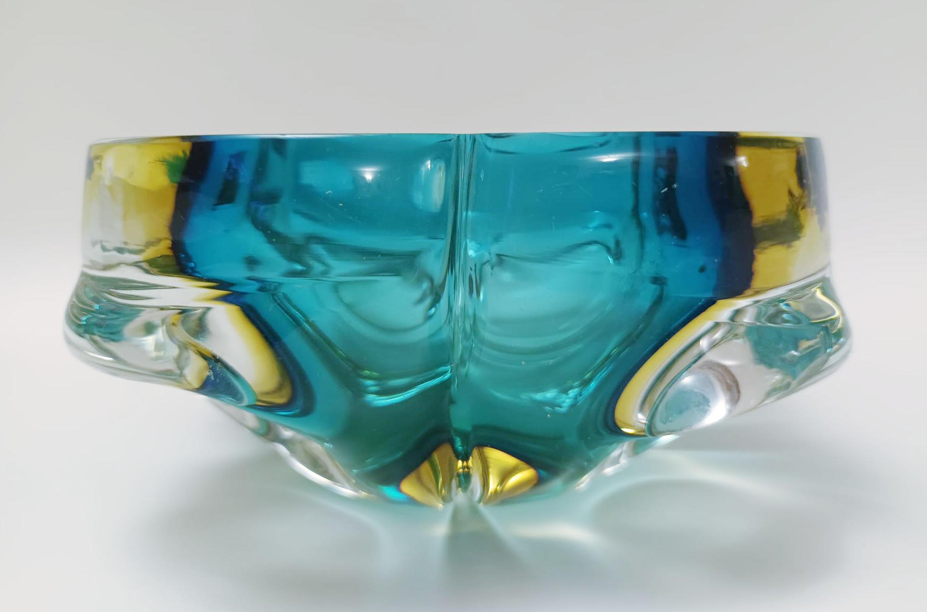Cendrier ou bol de Murano bleu et jaune Bon état - En vente à Los Angeles, CA