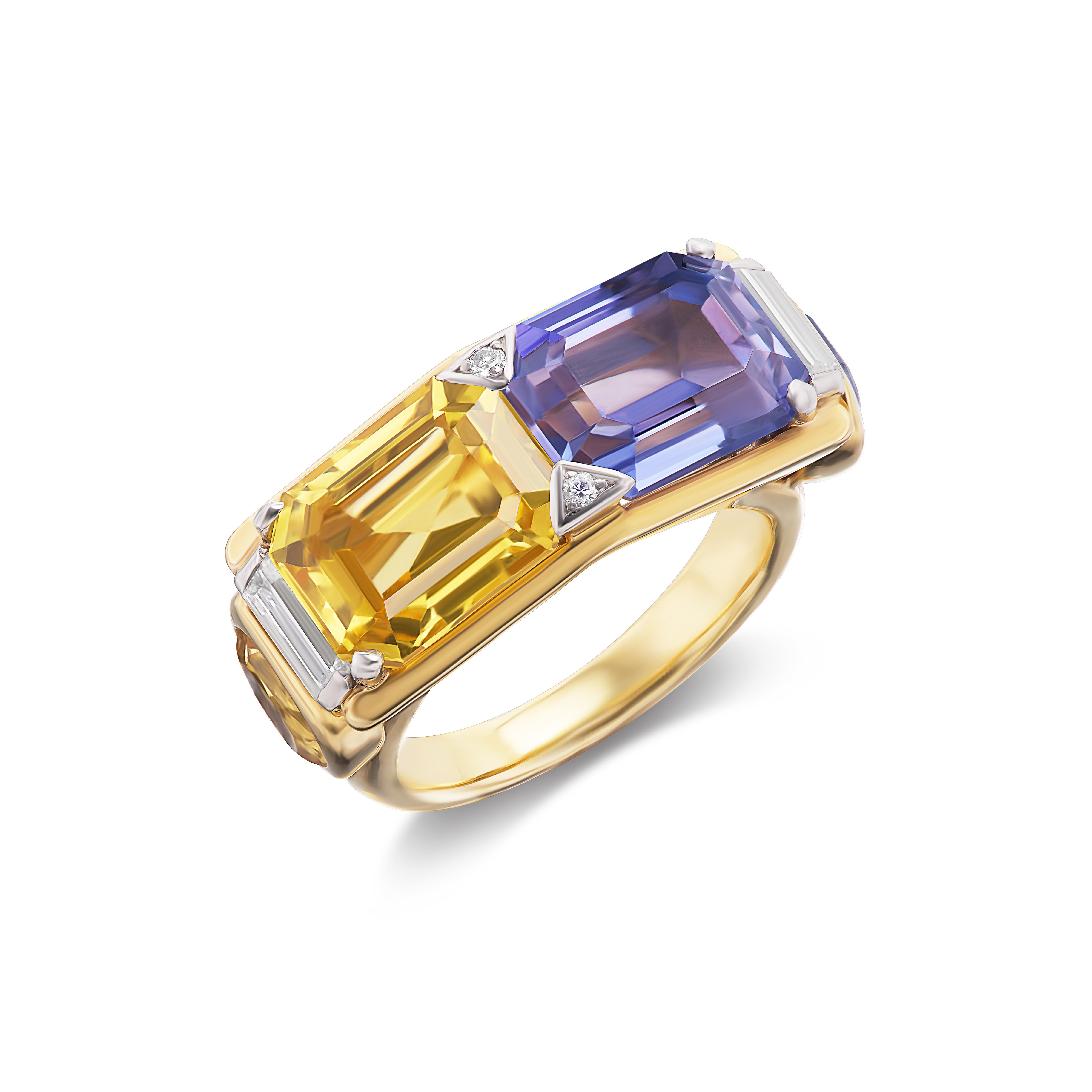Retro Blue and Yellow Sapphire Twin Ring in 18 Karat Gold For Sale