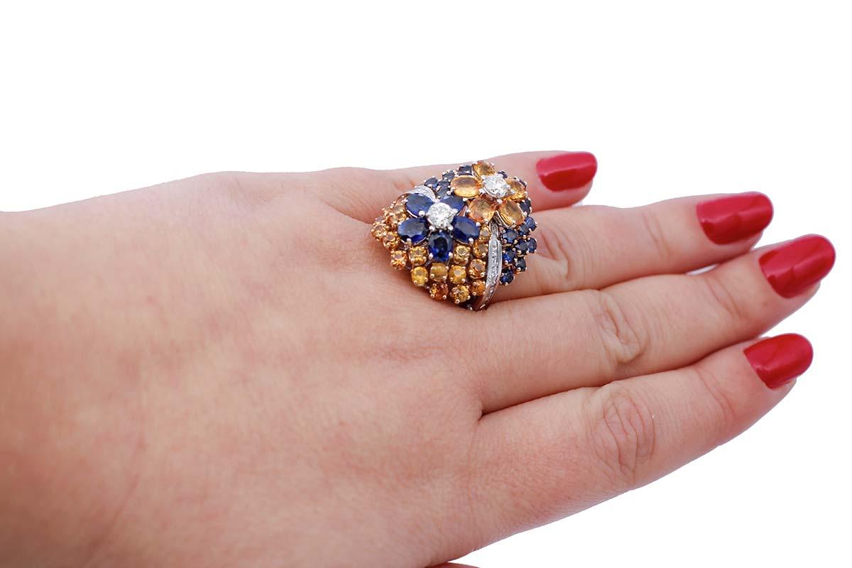 Blue and Yellow Sapphires, Diamonds, 14 Karat White Gold Ring In Good Condition For Sale In Marcianise, Marcianise (CE)