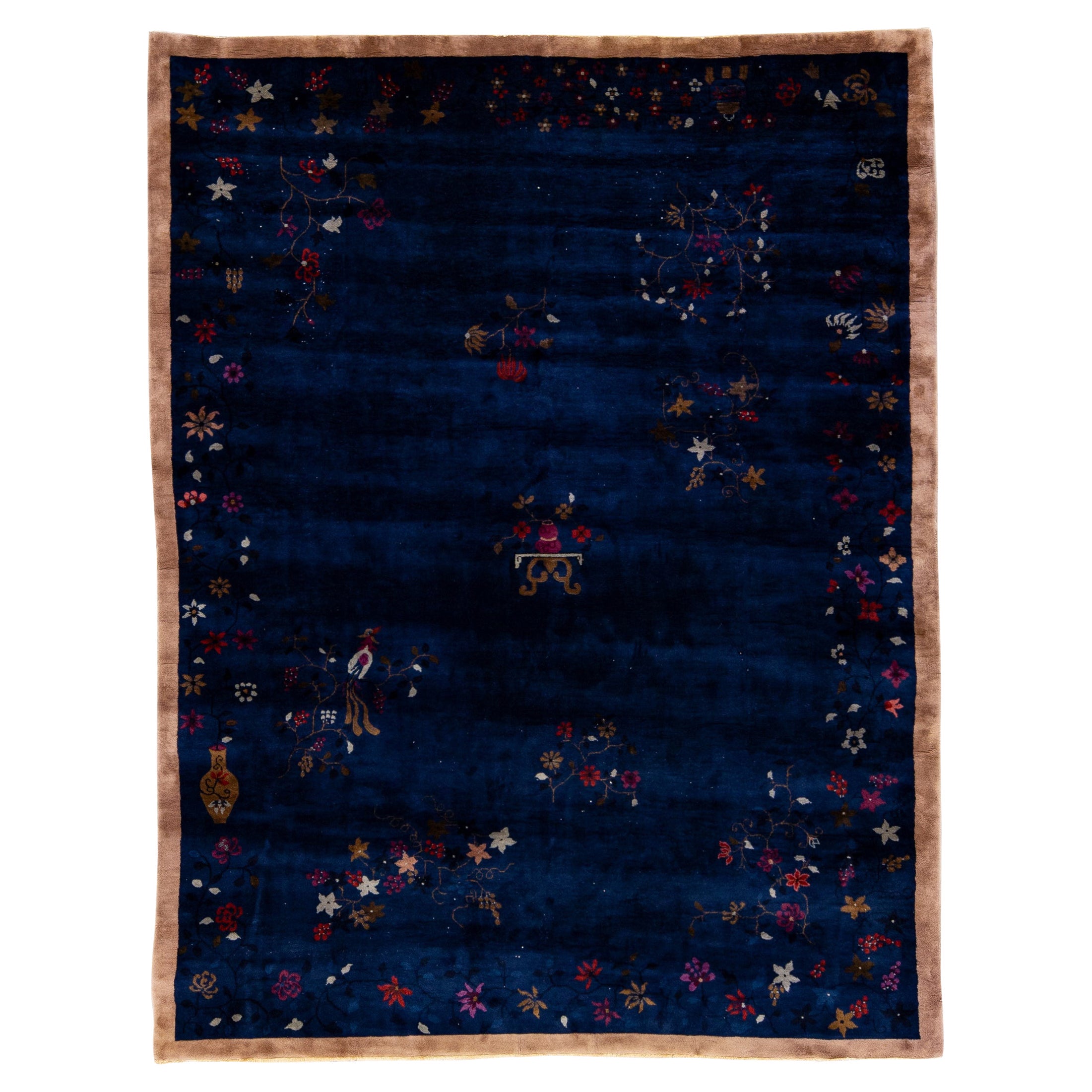 Tapis Art Déco chinois ancien bleu en laine à fleurs fait à la main