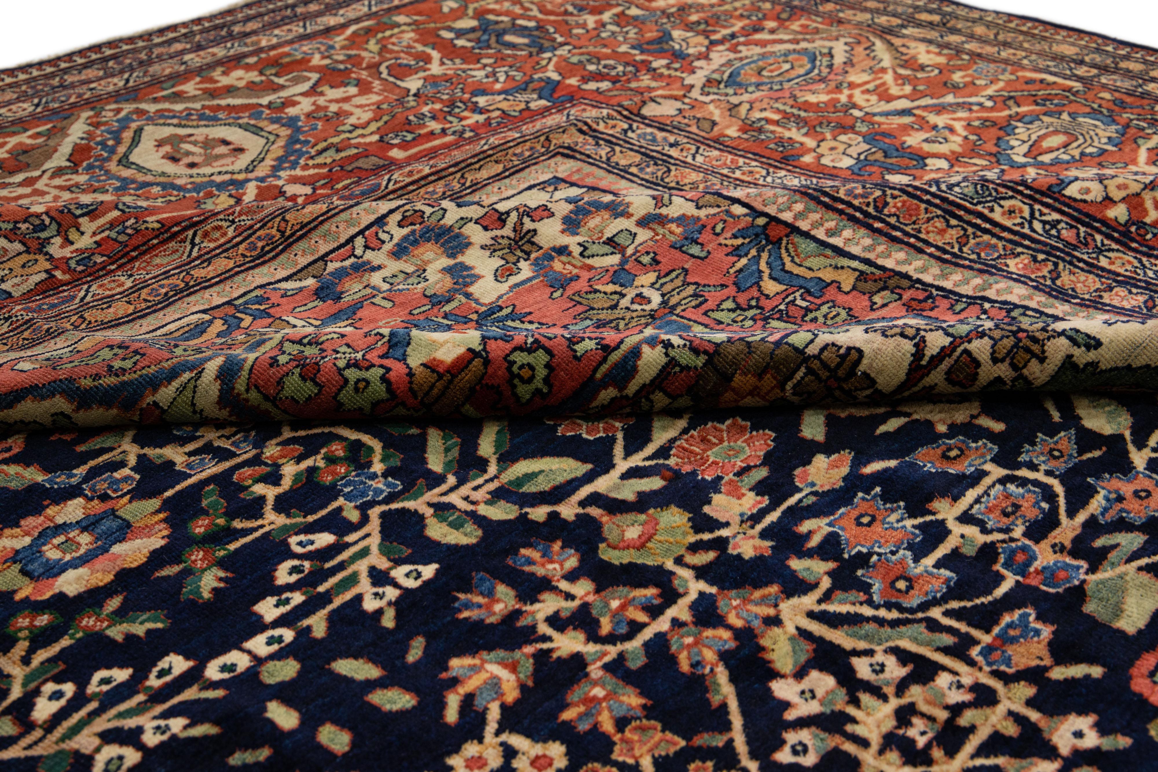 Noué à la main Tapis Farahan surdimensionné fait à la main en laine persane bleue avec motif Herati en vente