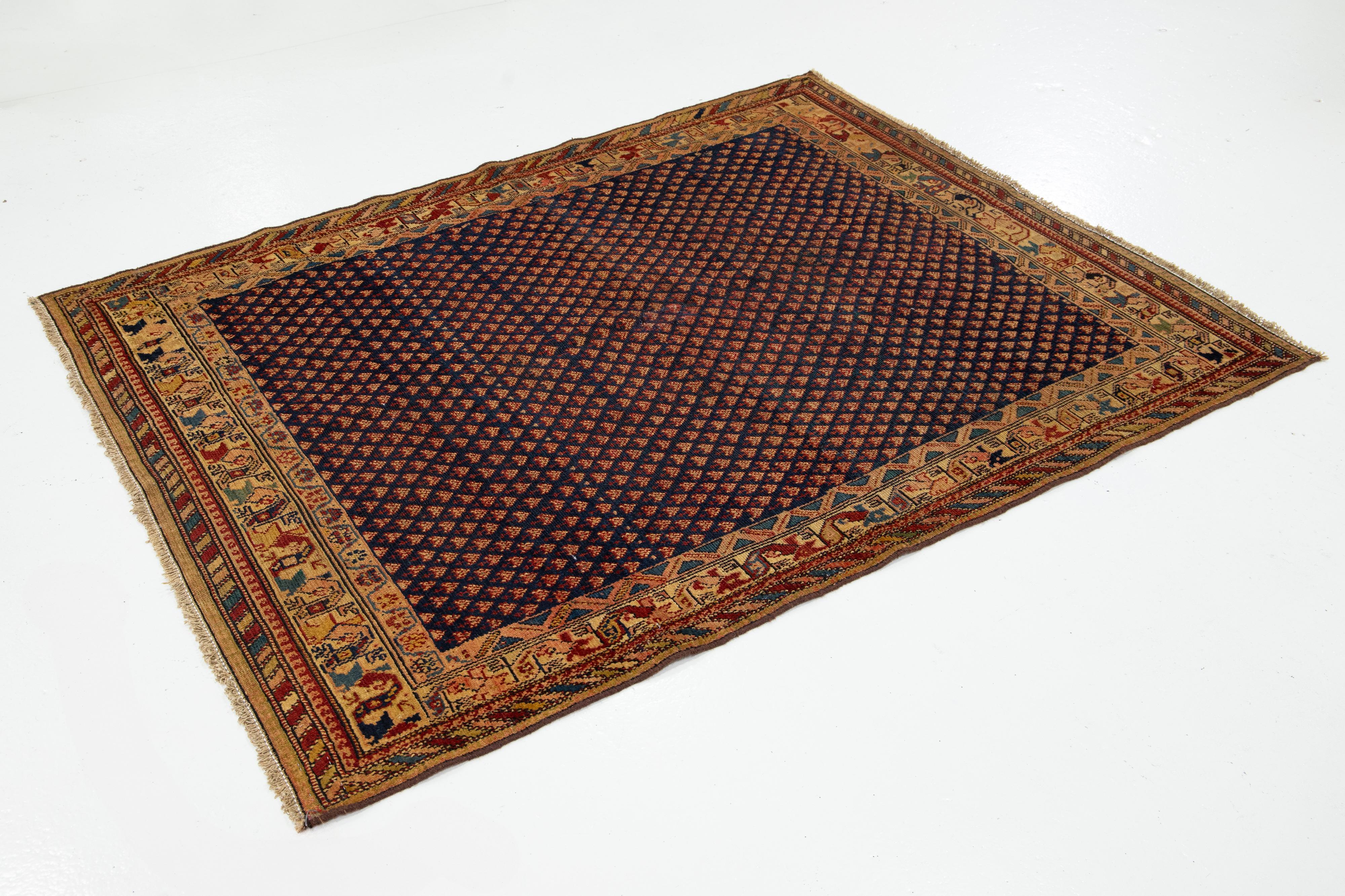 Perse Tapis persan Malayer ancien bleu avec motif sur toute sa surface en vente