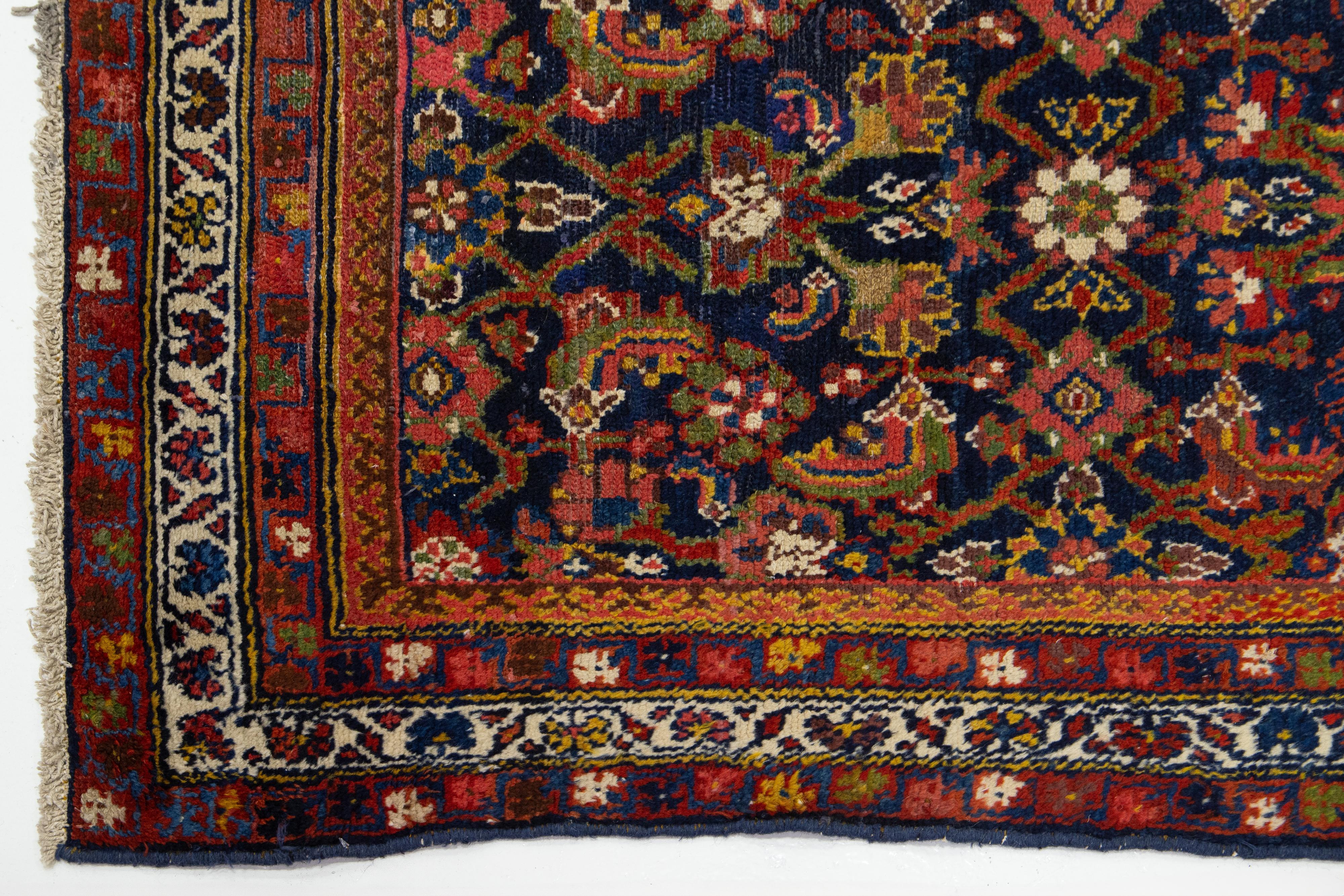 Tapis de couloir Malayer bleu ancien avec motif floral sur toute la surface en vente 2