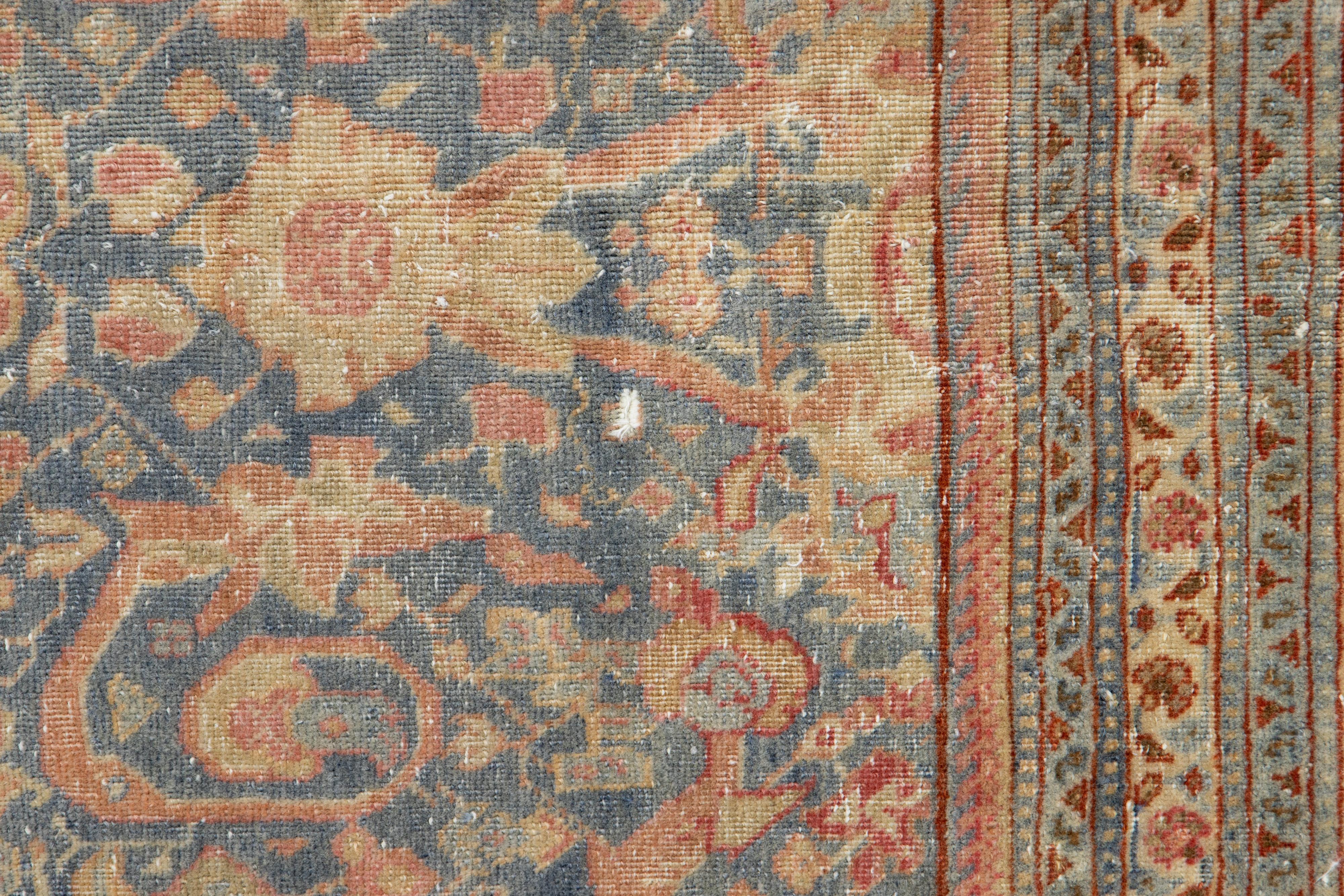 Tapis persan Mahal ancien fait à la main avec motif sur toute la surface en vente 7