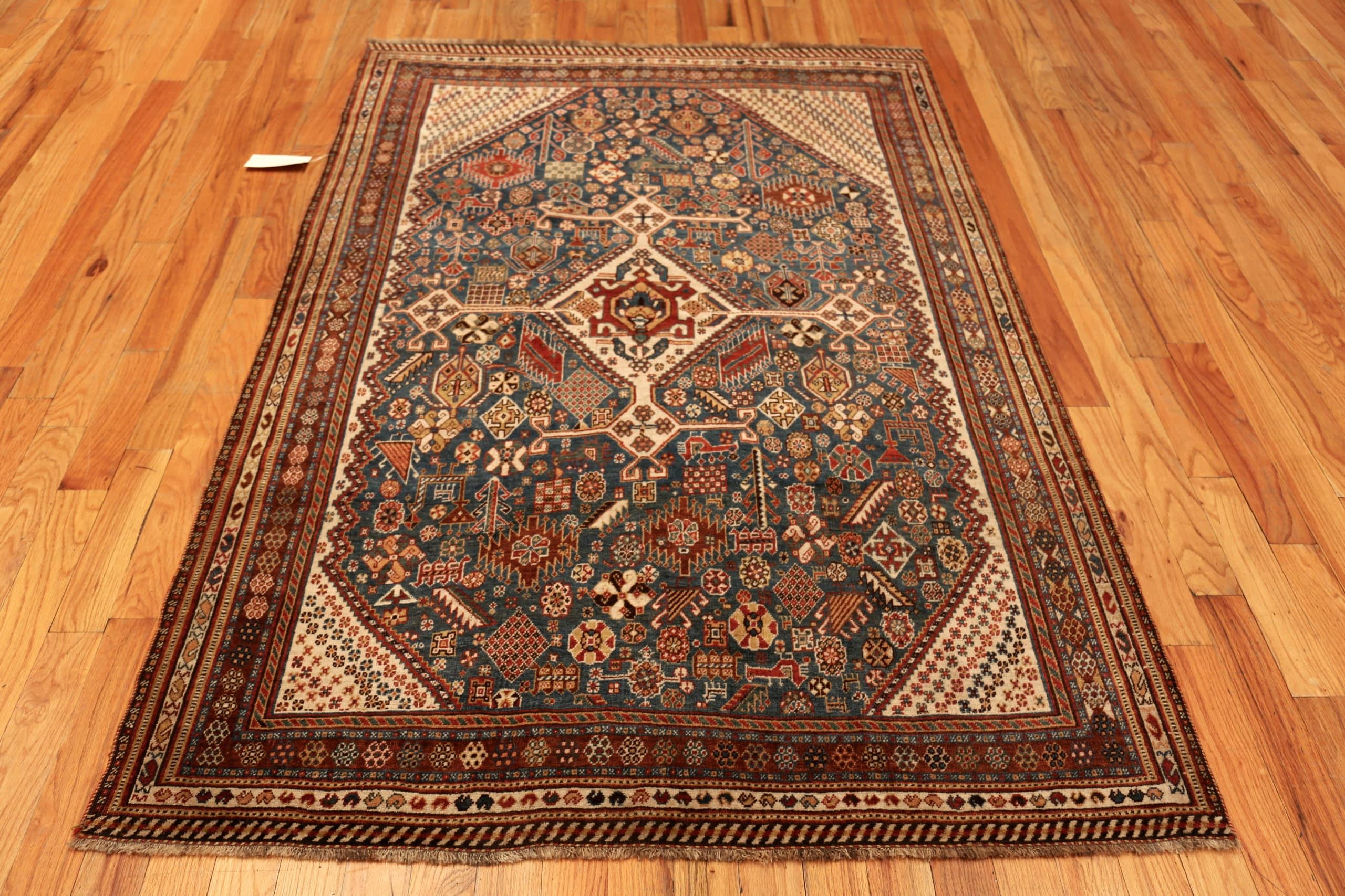 Nazmiyal Collection Antique Persian Qashqai Rug. Size: 4 ft 10 in x 7 ft 2 in 1