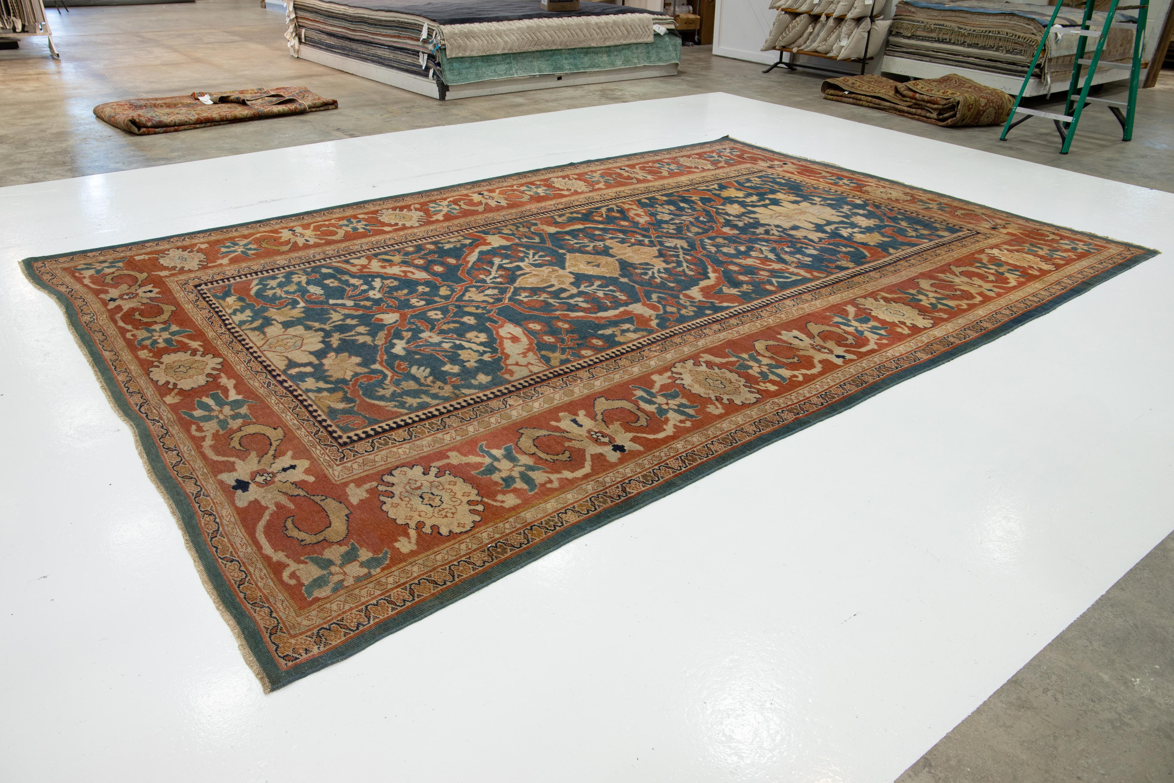 Noué à la main Tapis persan ancien Sultanabad en laine bleu, fabriqué à la main, datant des années 1900 en vente