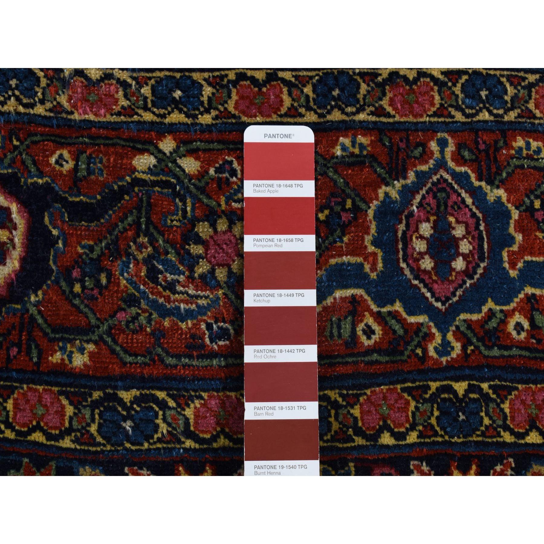 Blauer antiker persischer Täbris-Teppich Mahi Herat mit Fischmuster aus handgeknüpfter Wolle im Angebot 1