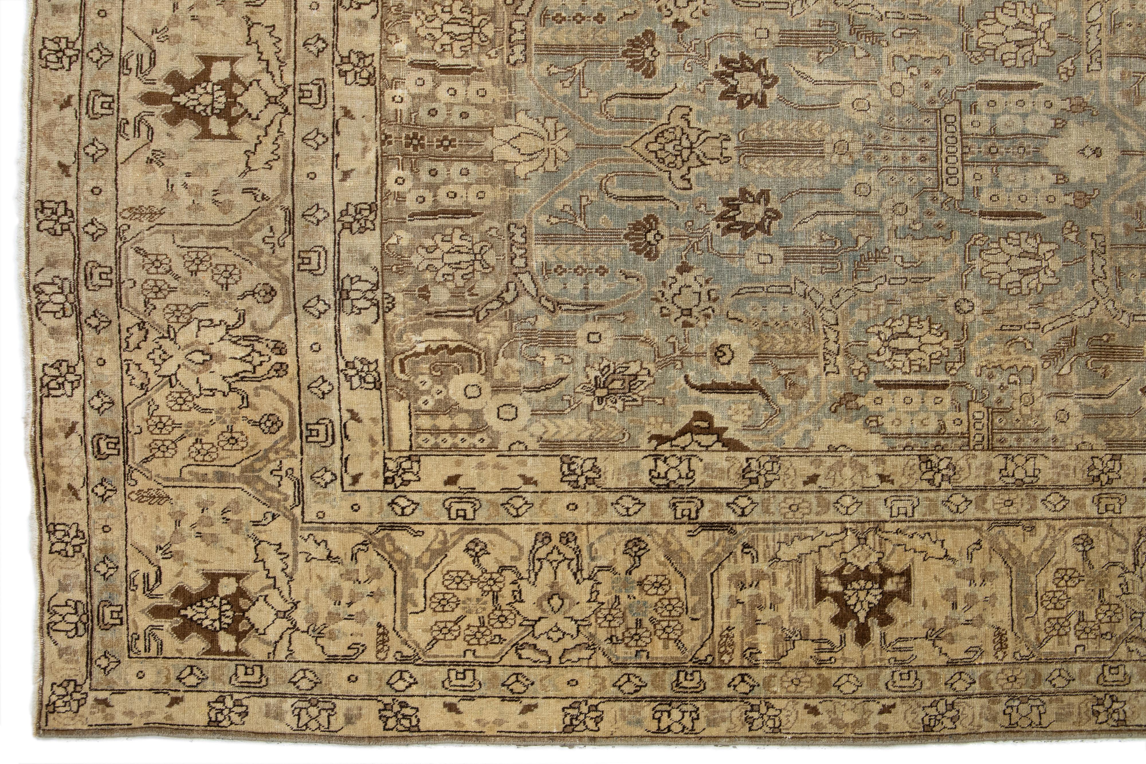 Tapis ancien en laine bleue Tabriz persan des années 1900 avec motif Allover en vente 2