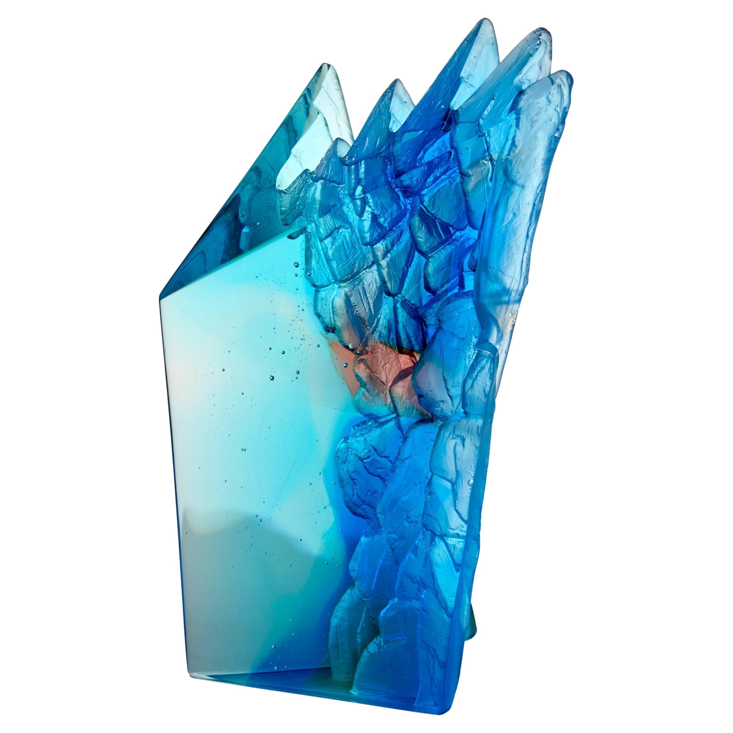 Blue, Aqua & Pink Cliff, una scultura in vetro fuso di Crispian Heath