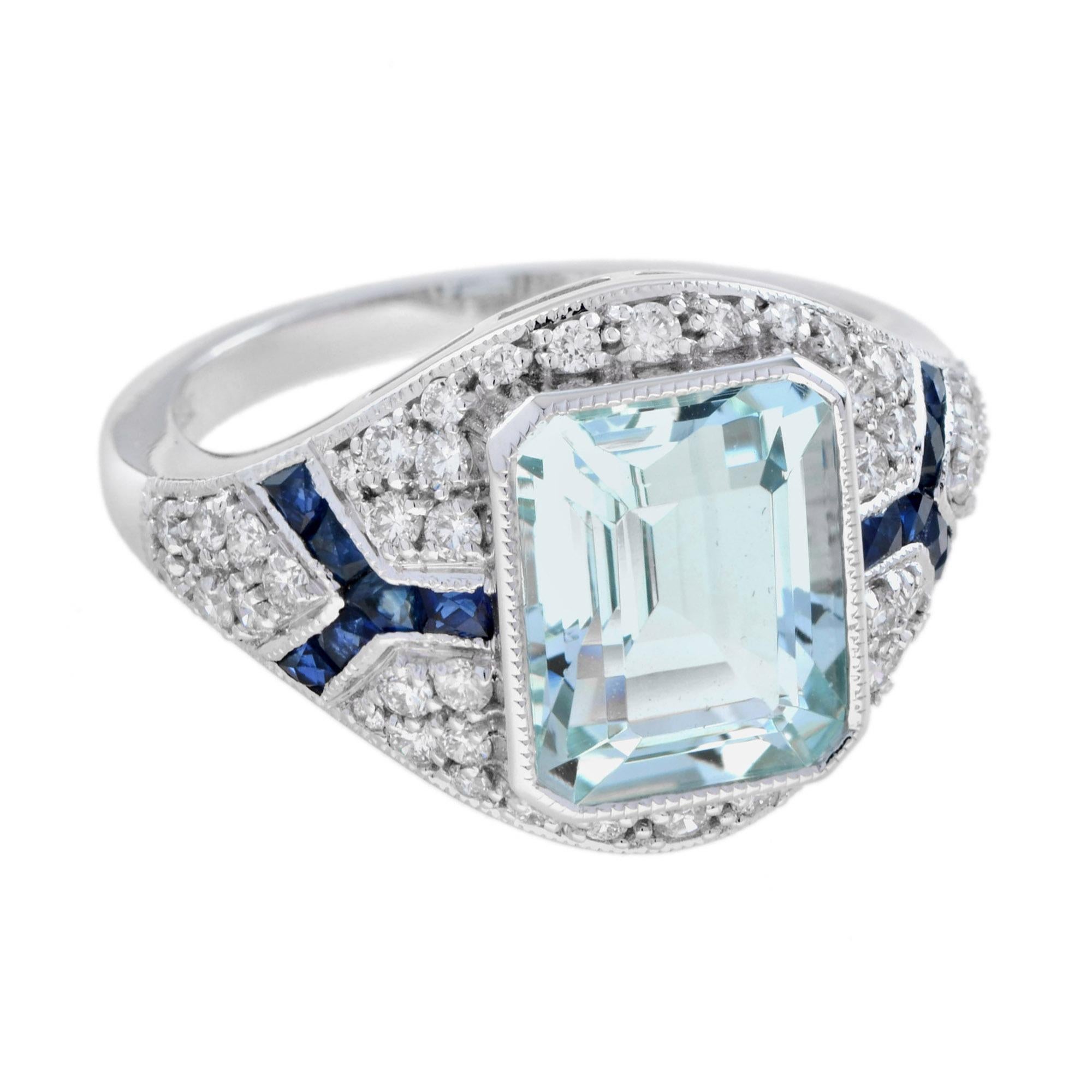 Ein prächtiger Aquamarin im Smaragdschliff präsentiert sich im klassischen Art-Déco-Stil. Der prächtige hellblaue Edelstein strahlt aus einem funkelnden Halo aus hellen, runden Diamanten im Brillantschliff, der östlich und westlich von zwei Linien