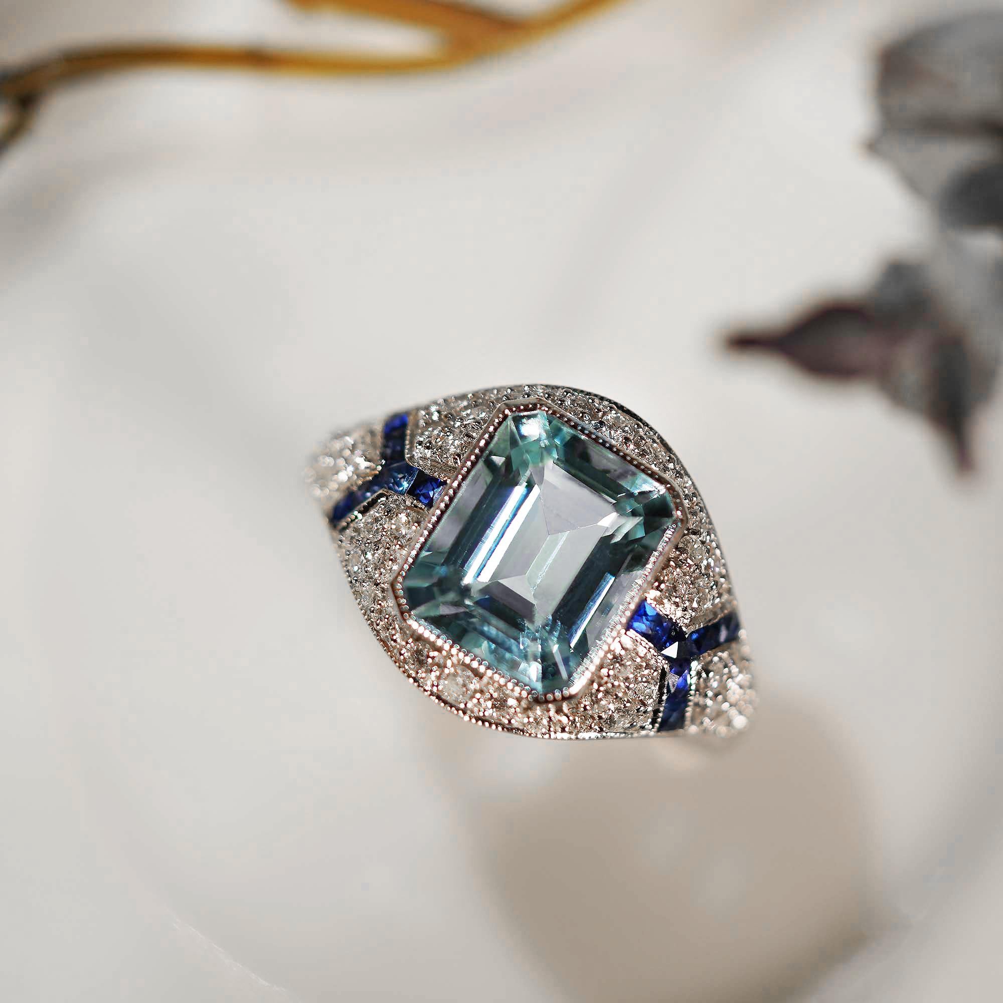 Blauer Aquamarin Blauer Saphir Diamant Art Deco Stil Verlobungsring Weißgold im Angebot 2