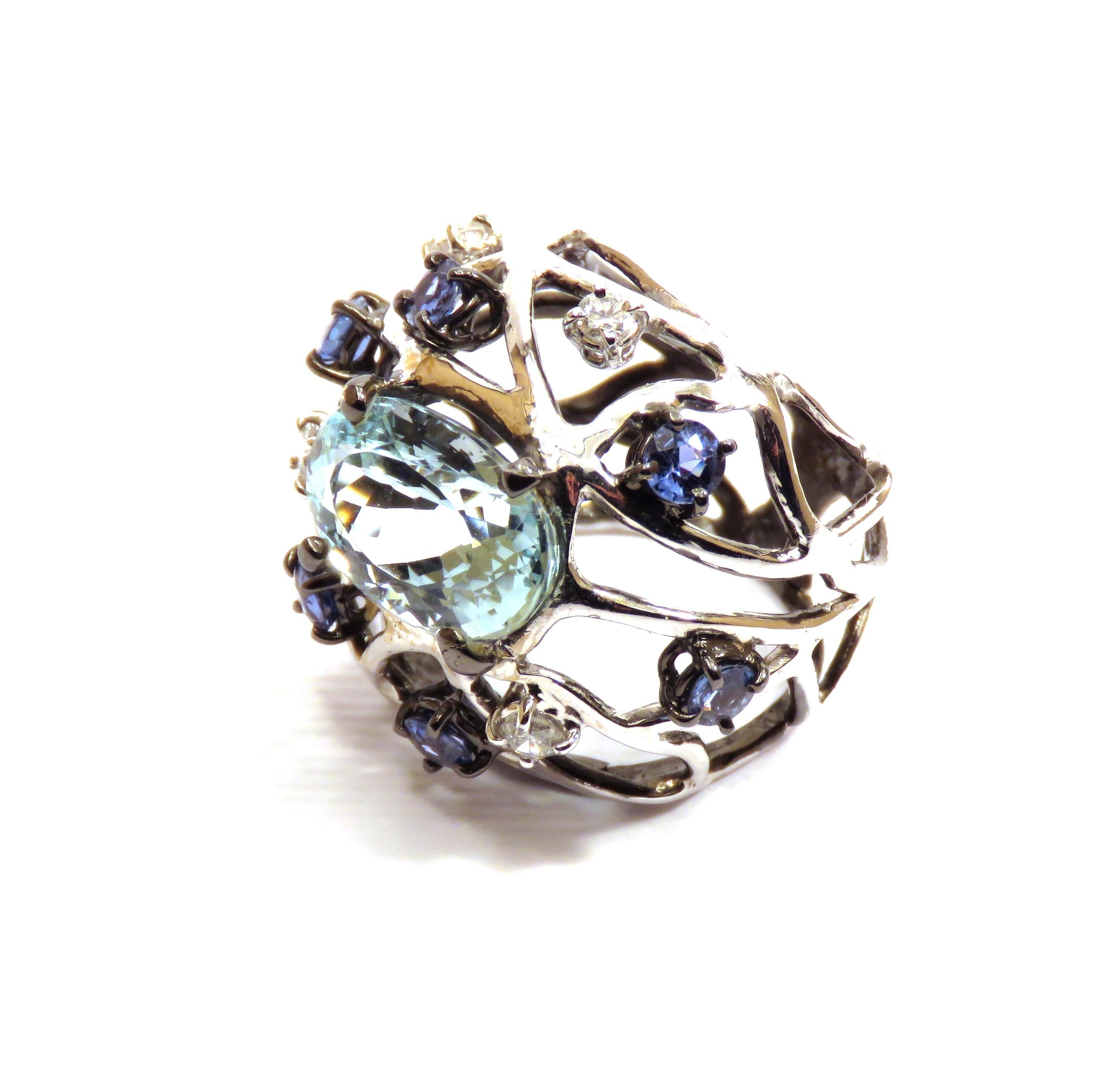 Blue Aquamarine Sapphires Diamonds White 18 Kt Gold Cocktail Ring Made In Italy For Sale 4