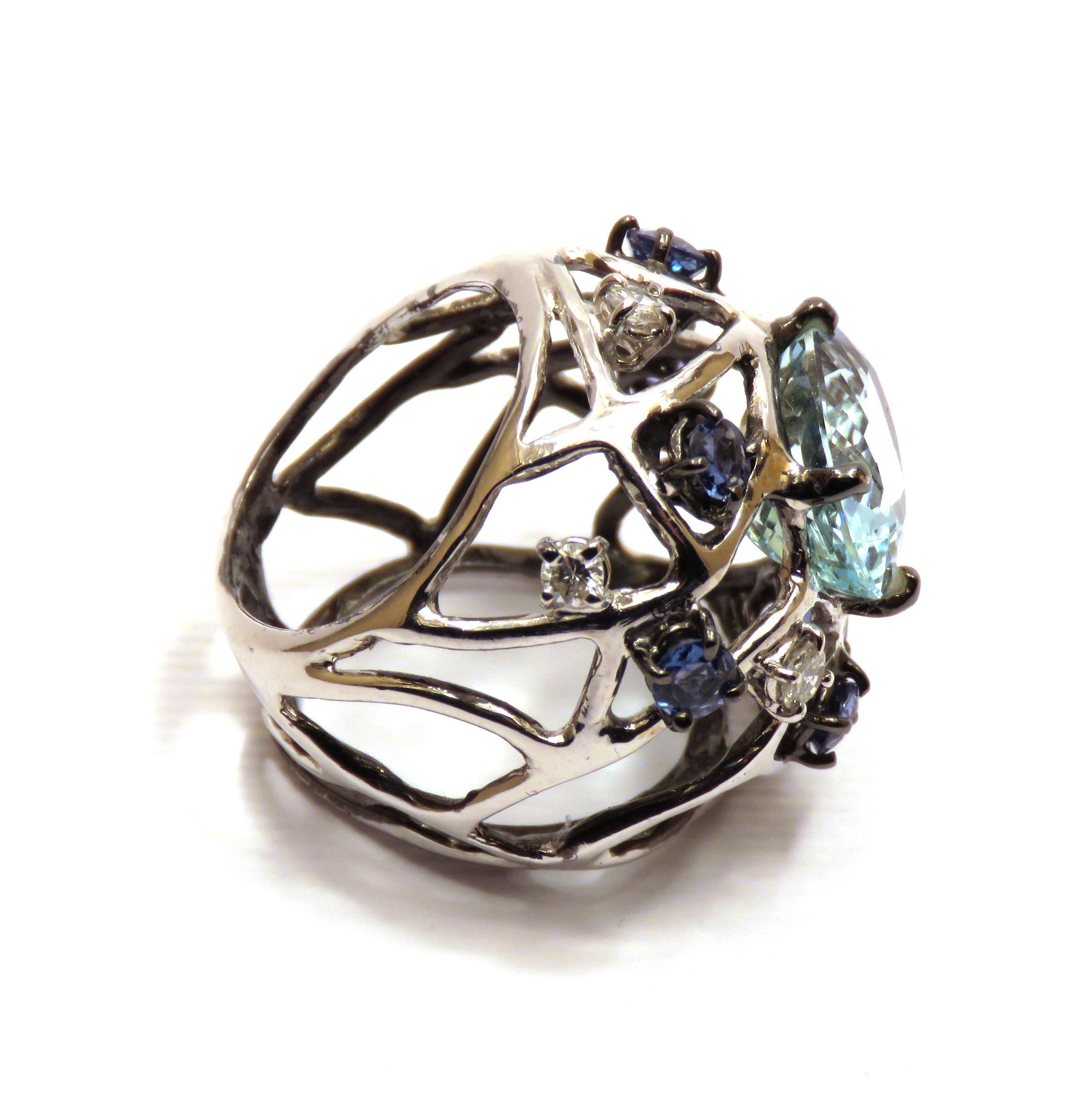 Blue Aquamarine Sapphires Diamonds White 18 Kt Gold Cocktail Ring Made In Italy For Sale 2