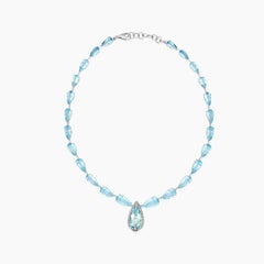 Aguamarina azul y diamante blanco Collar de oro blanco de 18 quilates con pechera de princesa