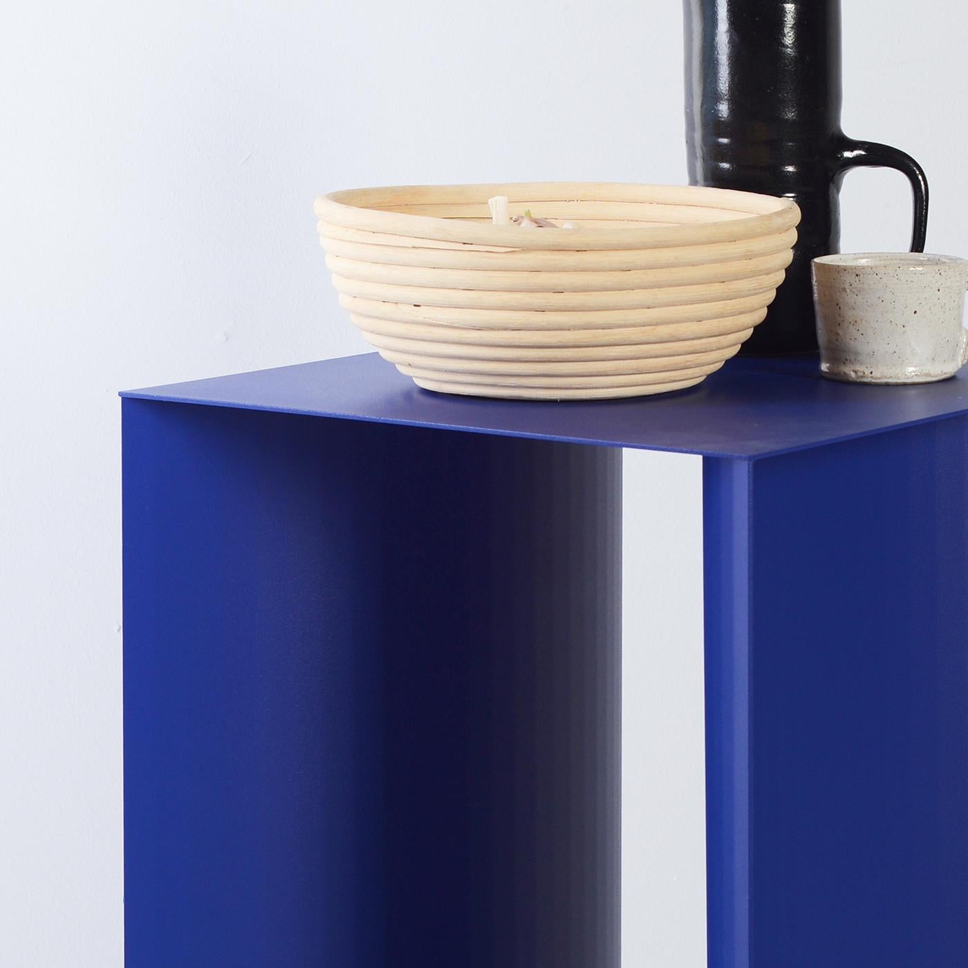 Danois Blue Arc Table by OK Design/One en vente