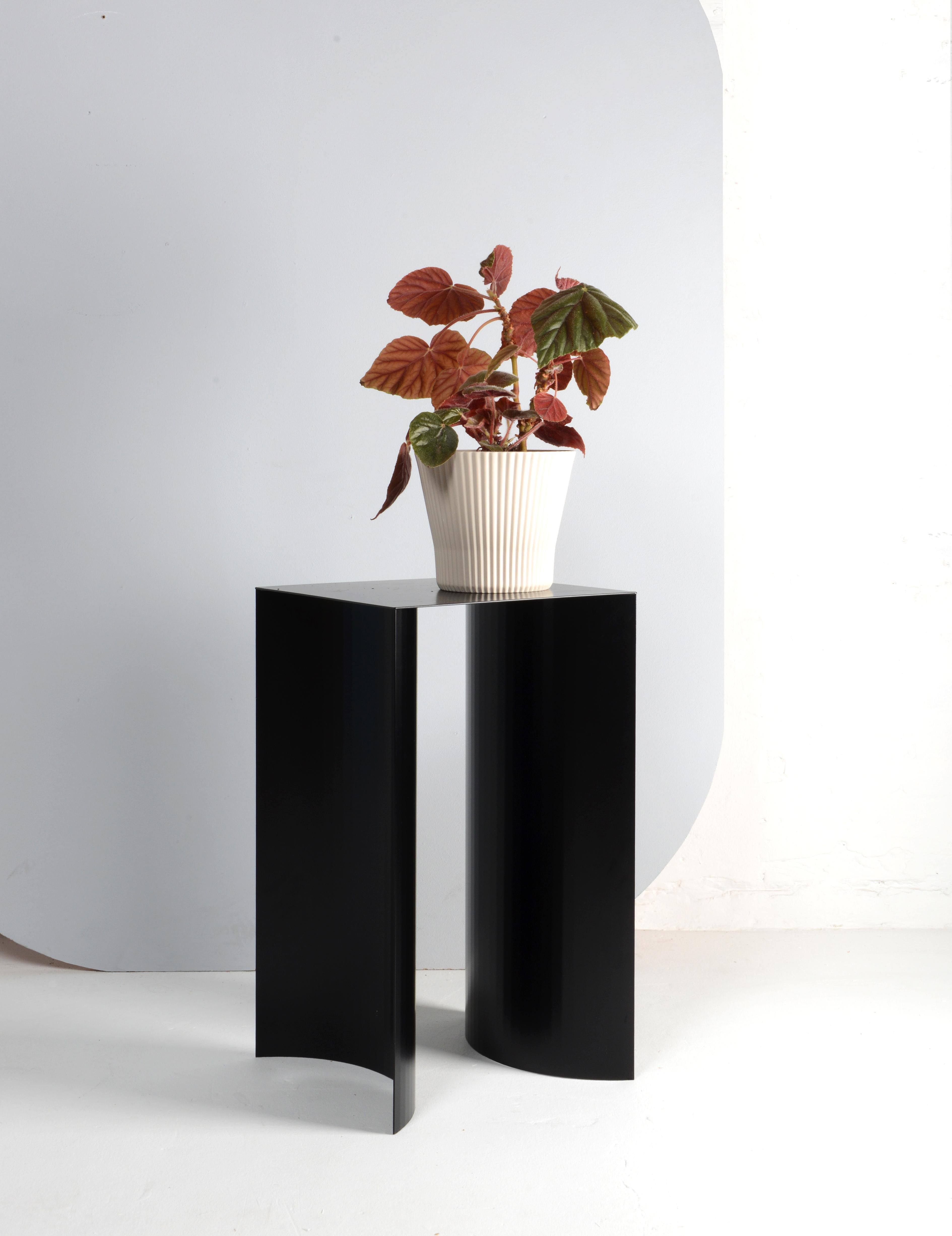 XXIe siècle et contemporain Blue Arc Table by OK Design/One en vente