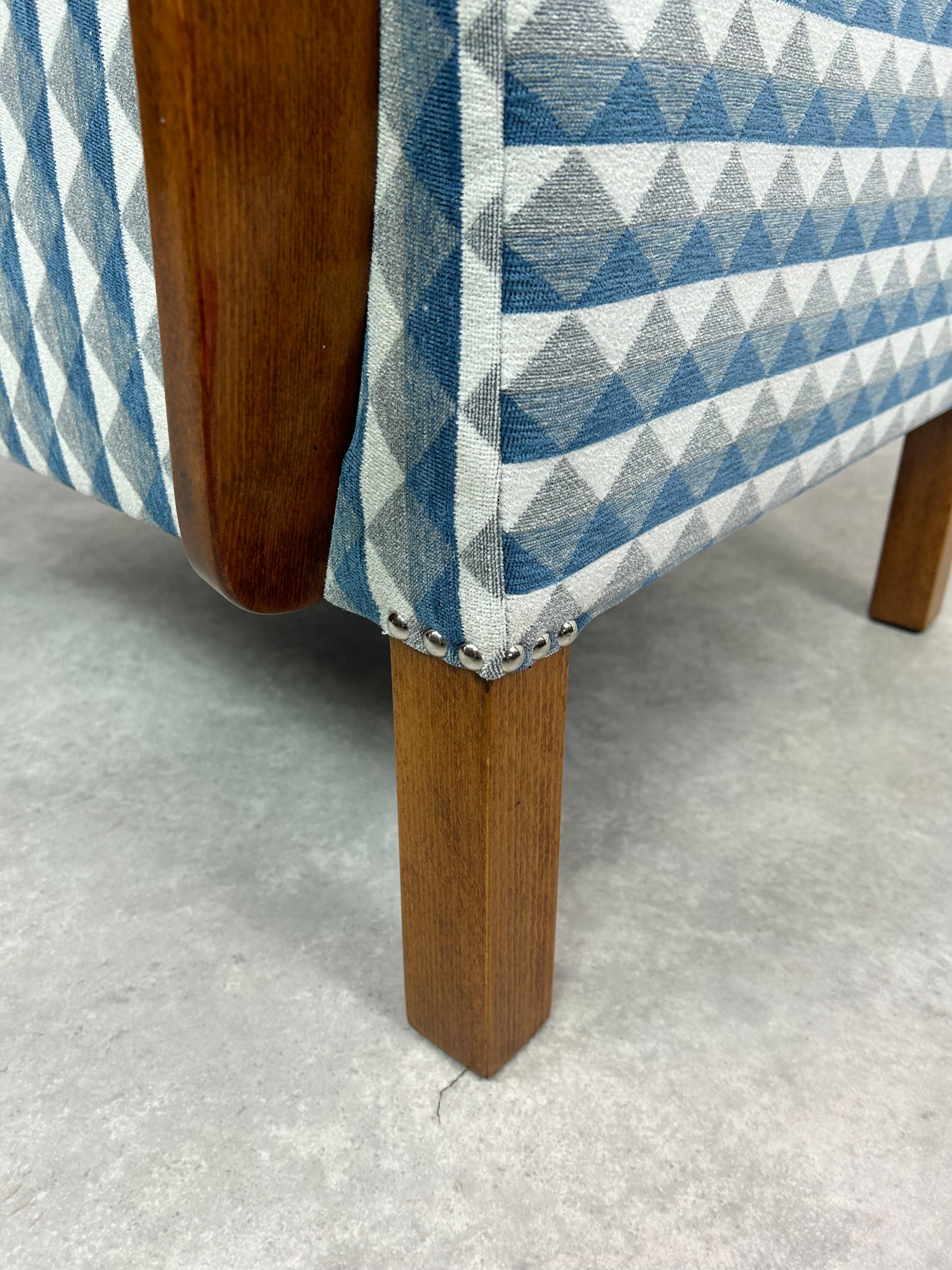 Sillones art déco azules de Jindřich Halabala Tela en venta