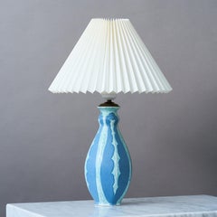 Lampada da tavolo "Sgrafitto" blu Art Deco di Josef Ekberg. Gustavsberg, Svezia, 1920