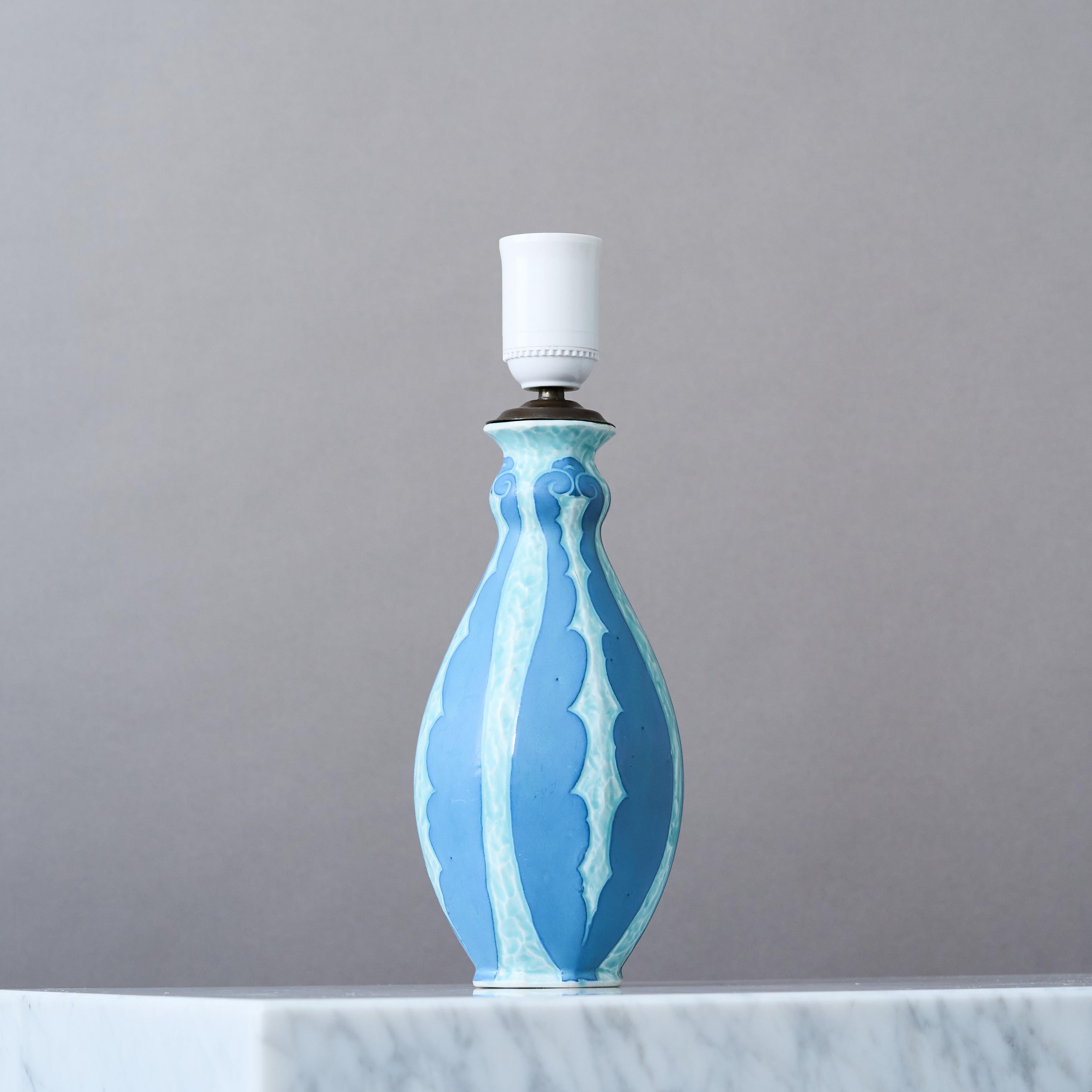 Blue Art Deco 'Sgrafitto' Table Lamp by Josef Ekberg. Gustavsberg, Sweden, 1920 In Good Condition For Sale In Malmö, SE