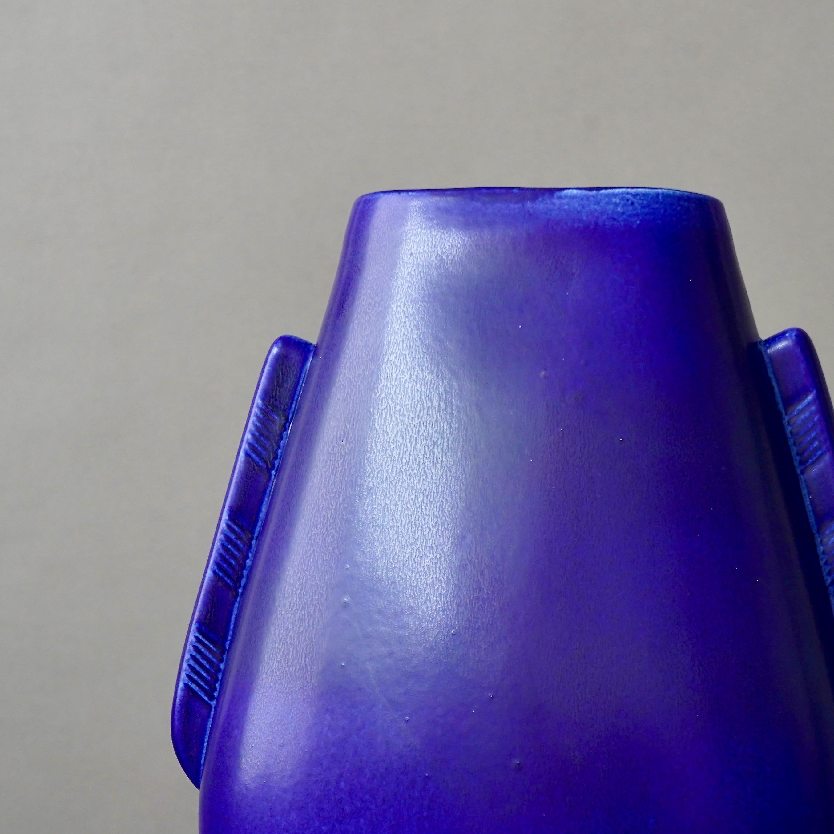 Vaso in gres blu Art Deco di Gunnar Nylund per Rorstrand, Svezia, anni '40. In condizioni buone in vendita a Malmö, SE