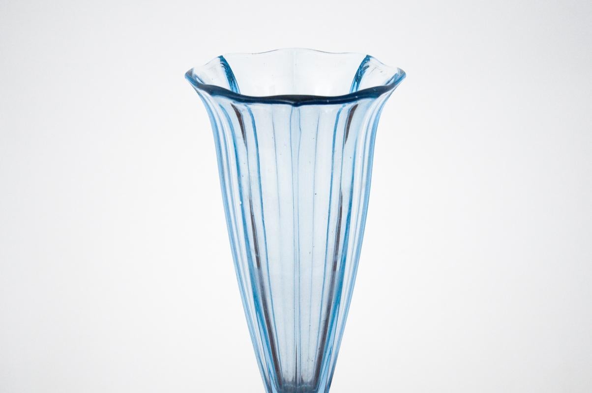 Blue Art Deco Vase In Good Condition For Sale In Chorzów, PL