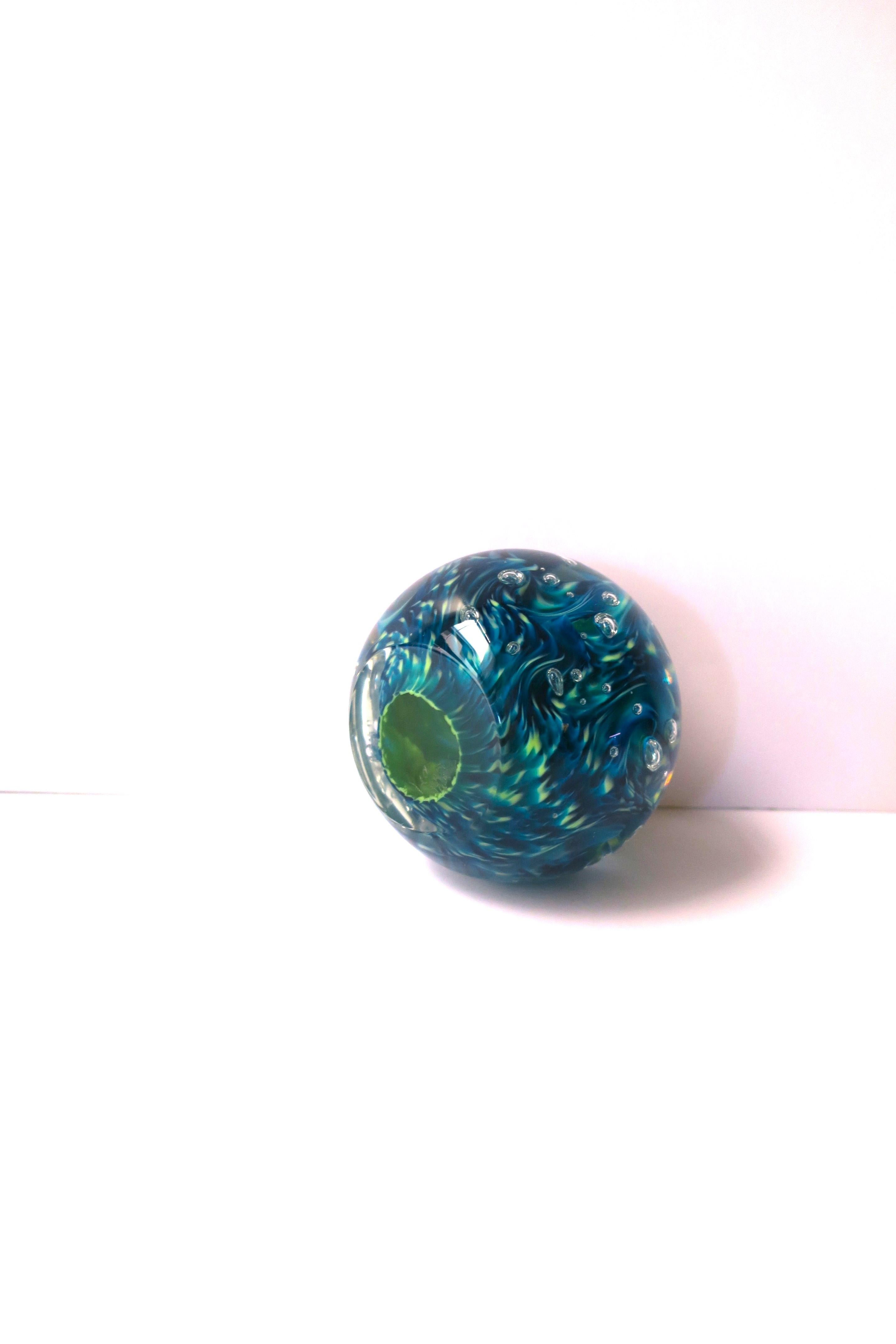 Blue Art Glass Ball Sphere Paperweight Decorative Object Signed In Excellent Condition For Sale In New York, NY
