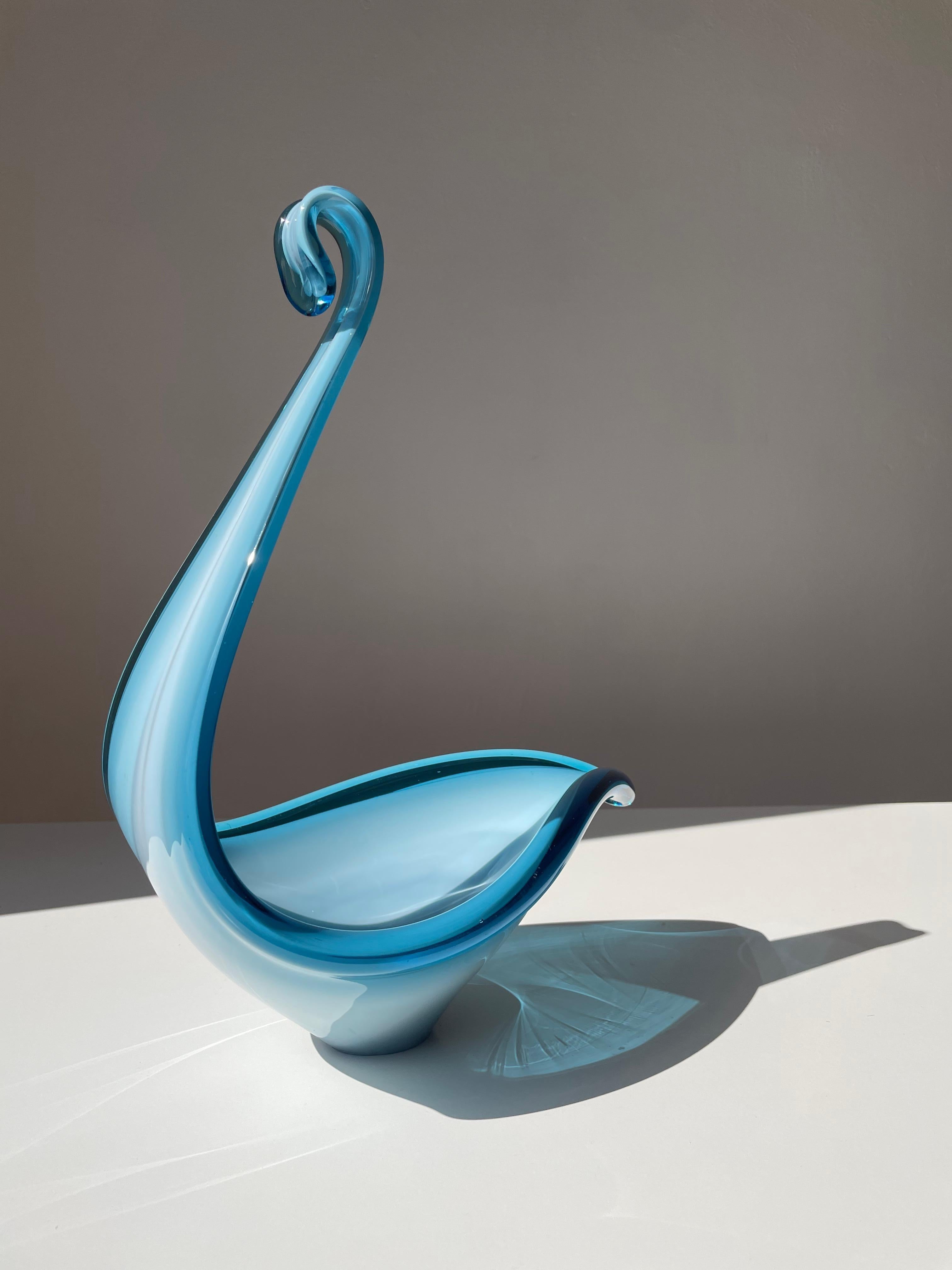 1950s Blue Art Glass Swan Neck Decorative Bowl For Sale 3