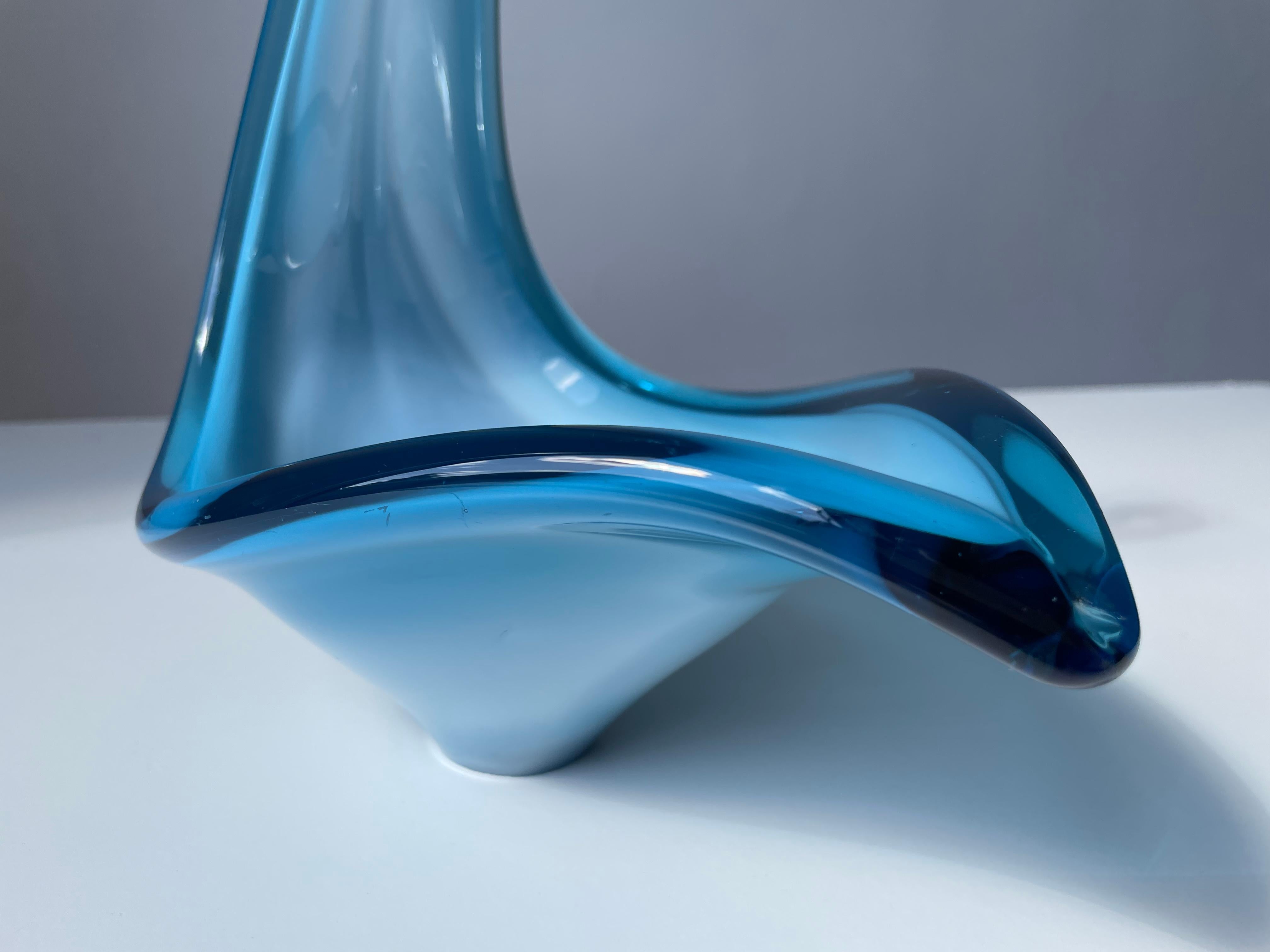 1950s Blue Art Glass Swan Neck Decorative Bowl For Sale 5