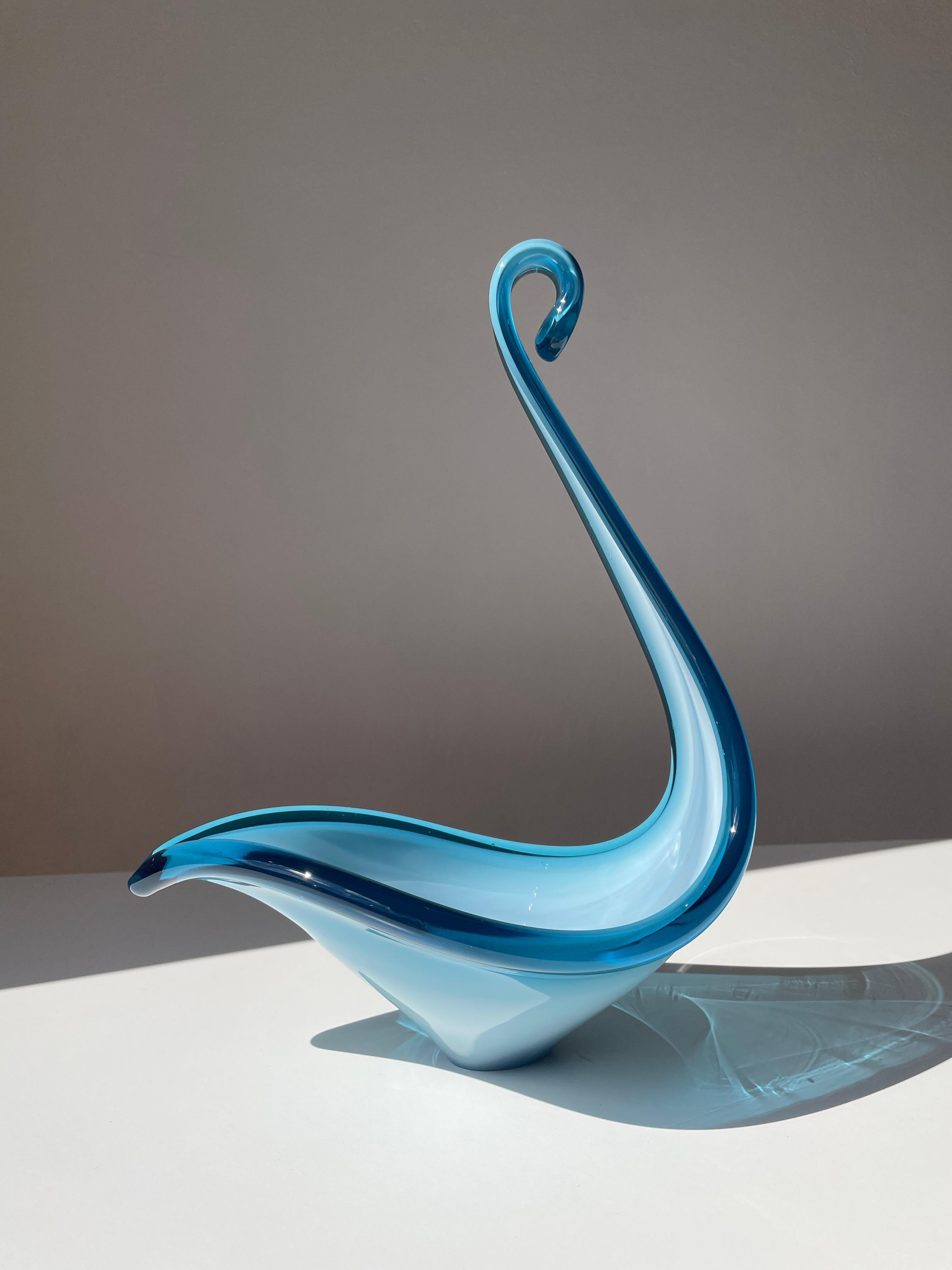 1950s Blue Art Glass Swan Neck Decorative Bowl In Good Condition For Sale In Copenhagen, DK