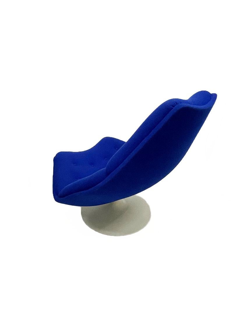 20th Century Blue Artifort F588 chair, by Geoffrey D. Harcourt, 1960s For Sale