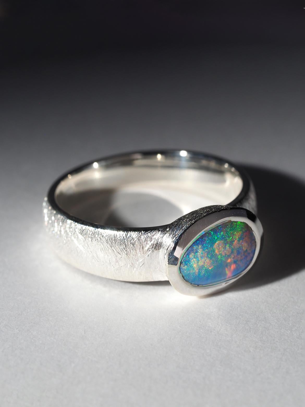 Blue Australian Opal Silver Ring In New Condition In Berlin, DE