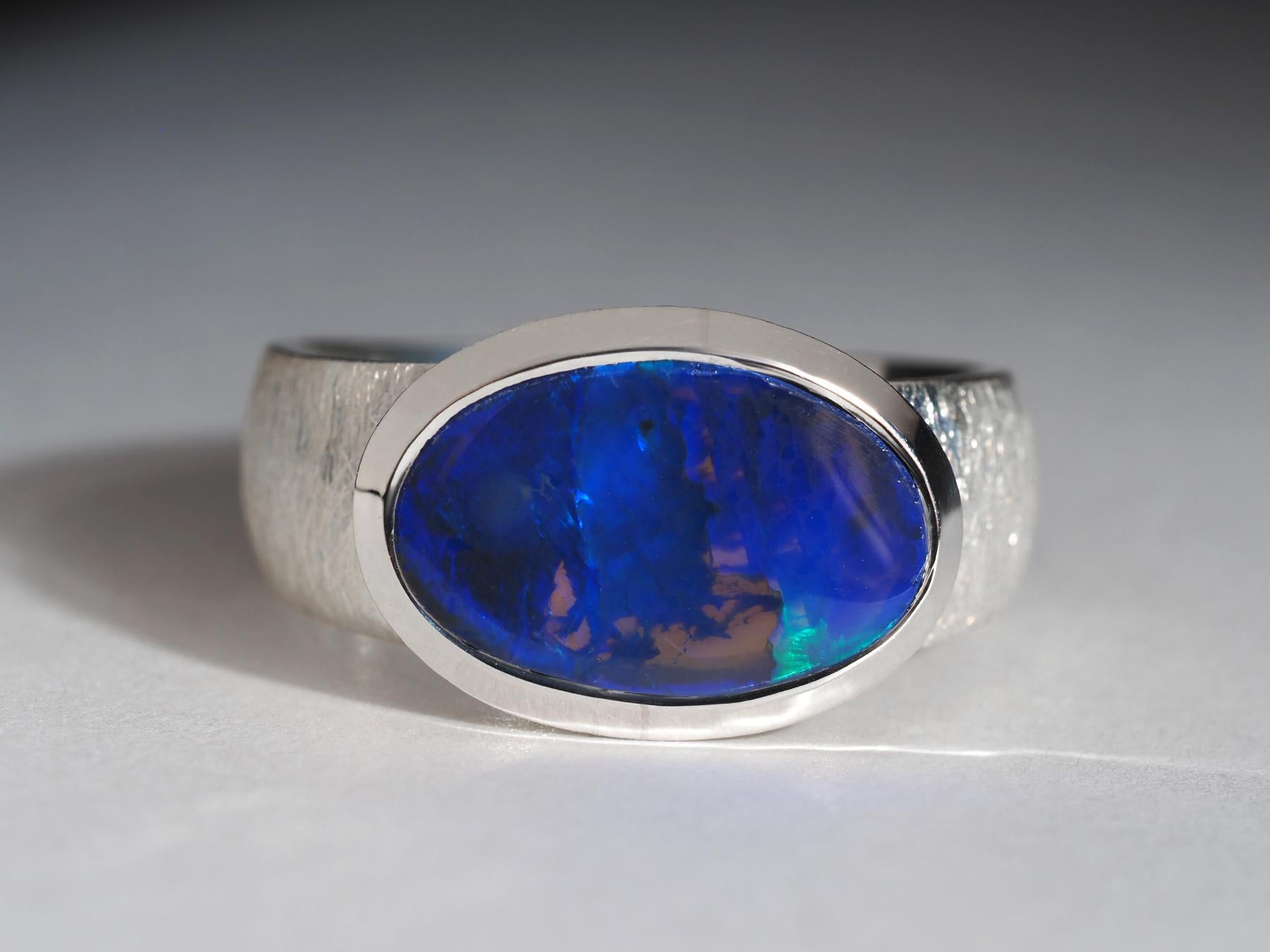 Bague en argent et opale d'Australie bleue en forme de tempête de neige éclairée, bijouterie d'opale bleue 3 carats en vente 5