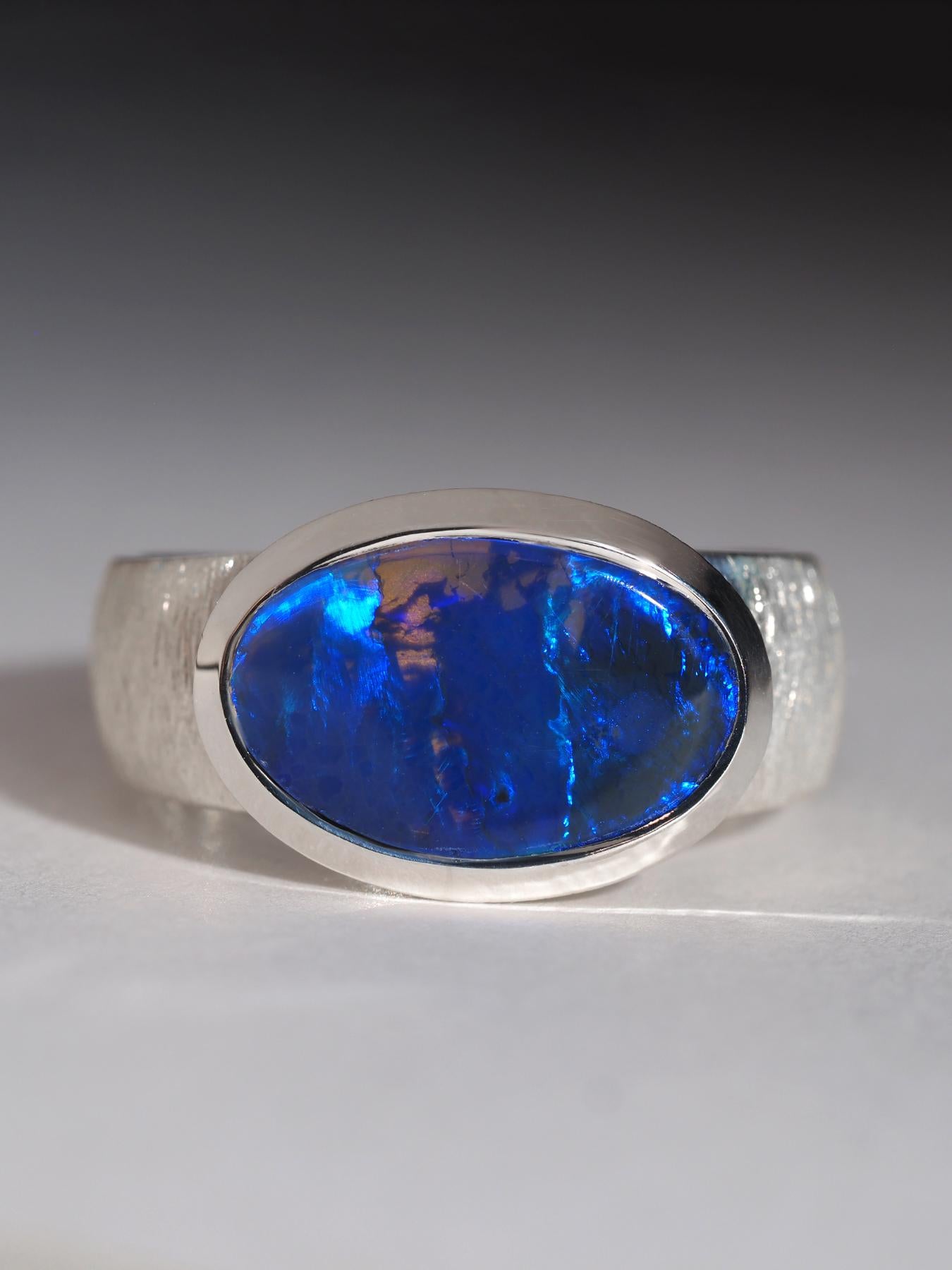 Bague en argent et opale d'Australie bleue en forme de tempête de neige éclairée, bijouterie d'opale bleue 3 carats en vente 3
