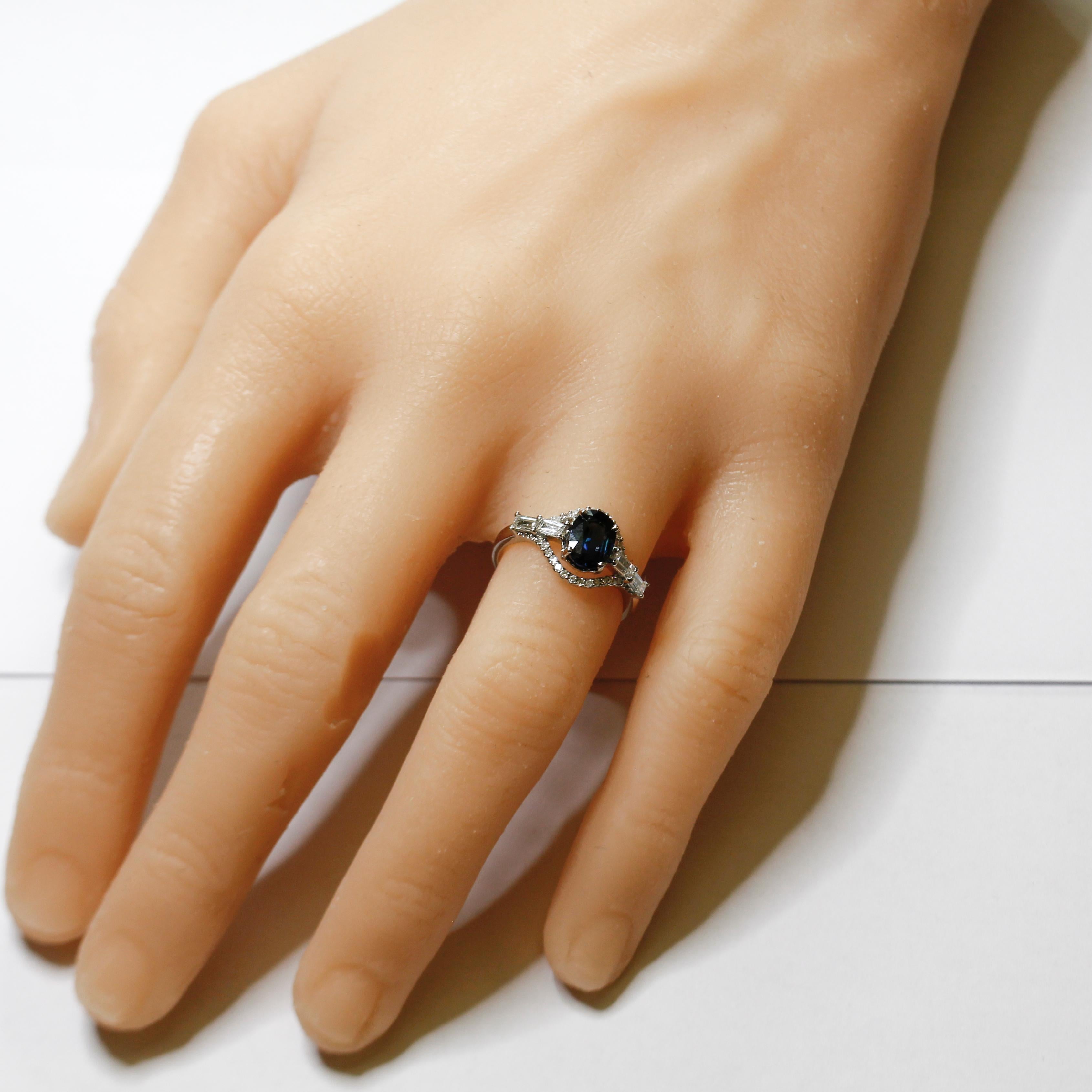 Blue Australian Sapphire & Diamond Dress Ring, Engagement Ring For Sale 3