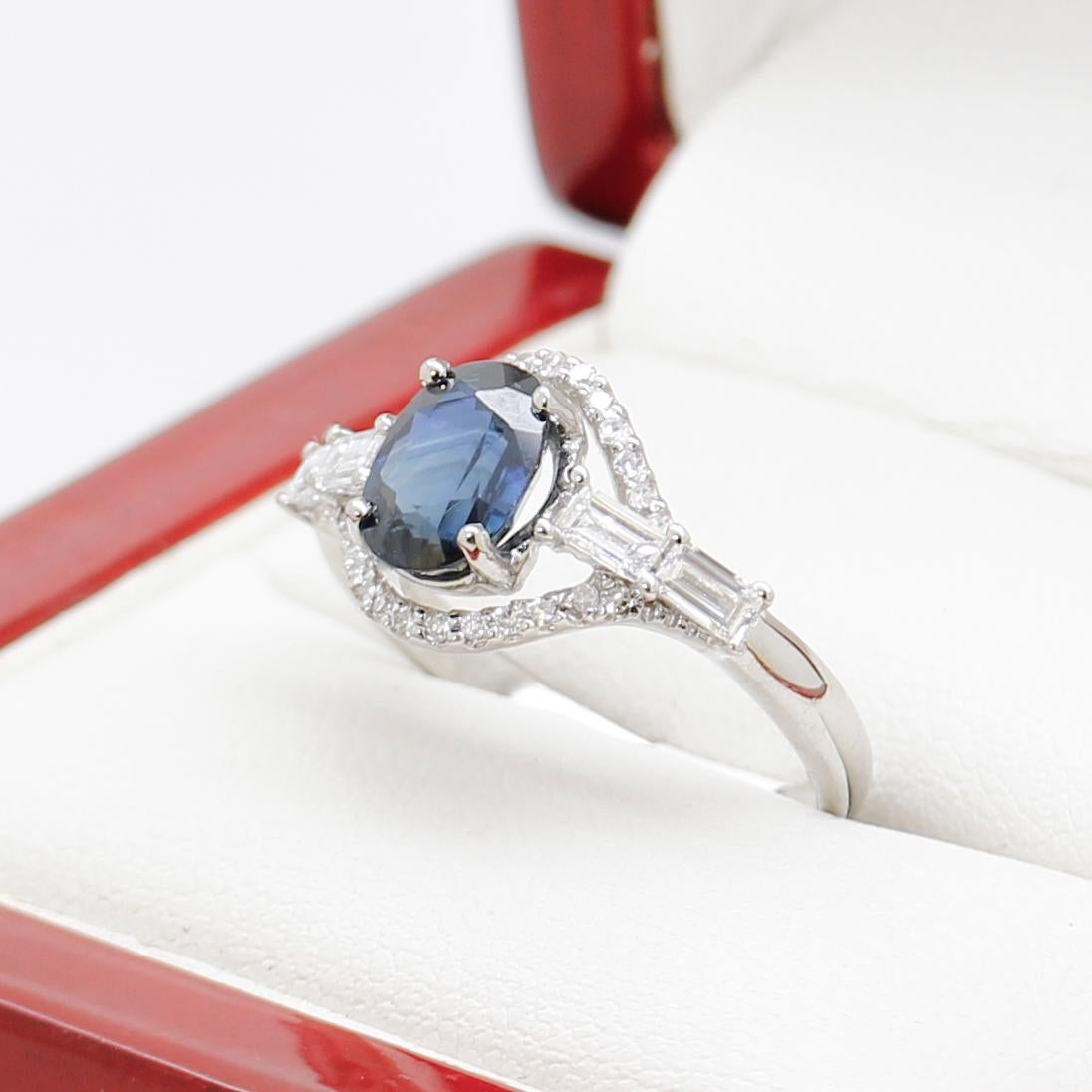 Blue Australian Sapphire & Diamond Dress Ring, Engagement Ring In Good Condition For Sale In BALMAIN, NSW