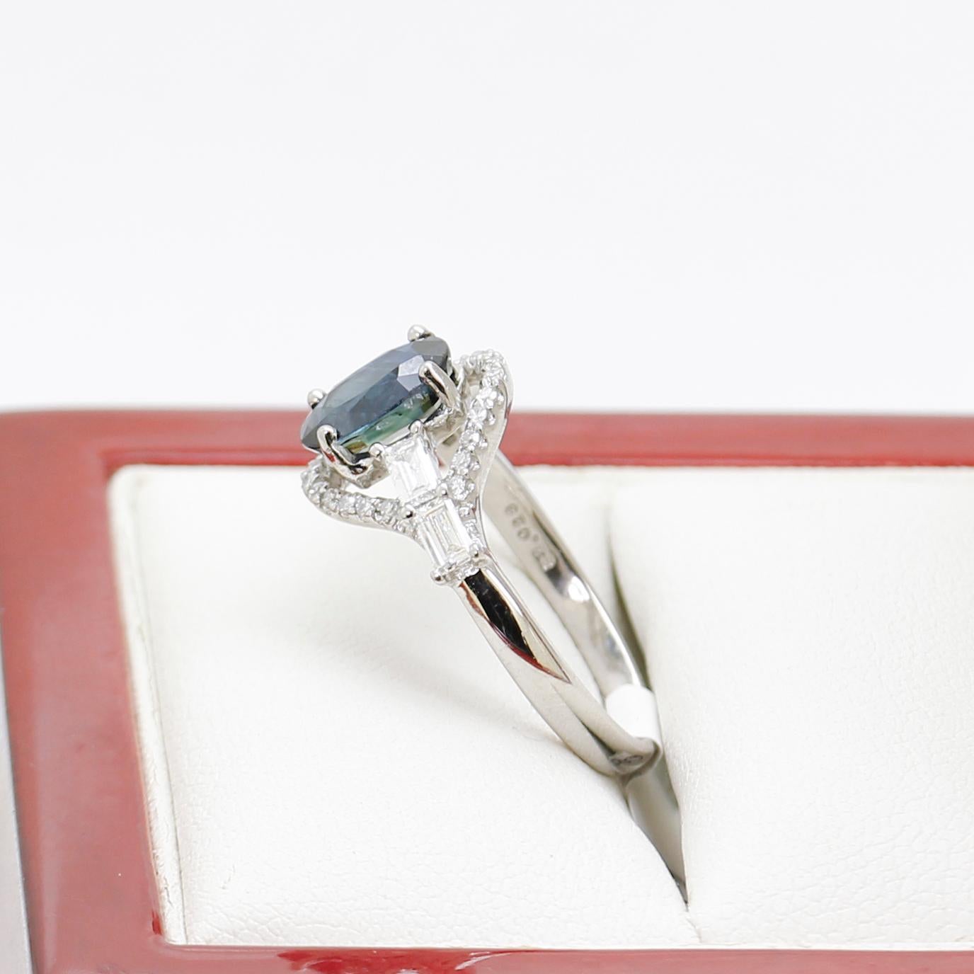 Women's Blue Australian Sapphire & Diamond Dress Ring, Engagement Ring For Sale