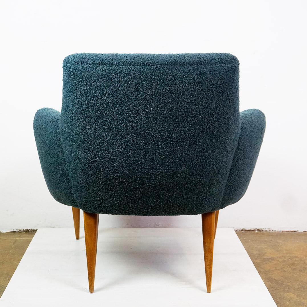 Austrian Midcentury blue Boucle Armchair by Oswald Haerdtl For Sale 5