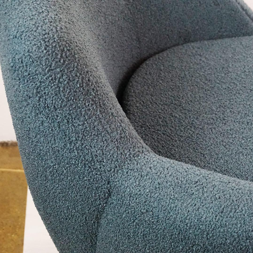 Austrian Midcentury blue Boucle Armchair by Oswald Haerdtl For Sale 2
